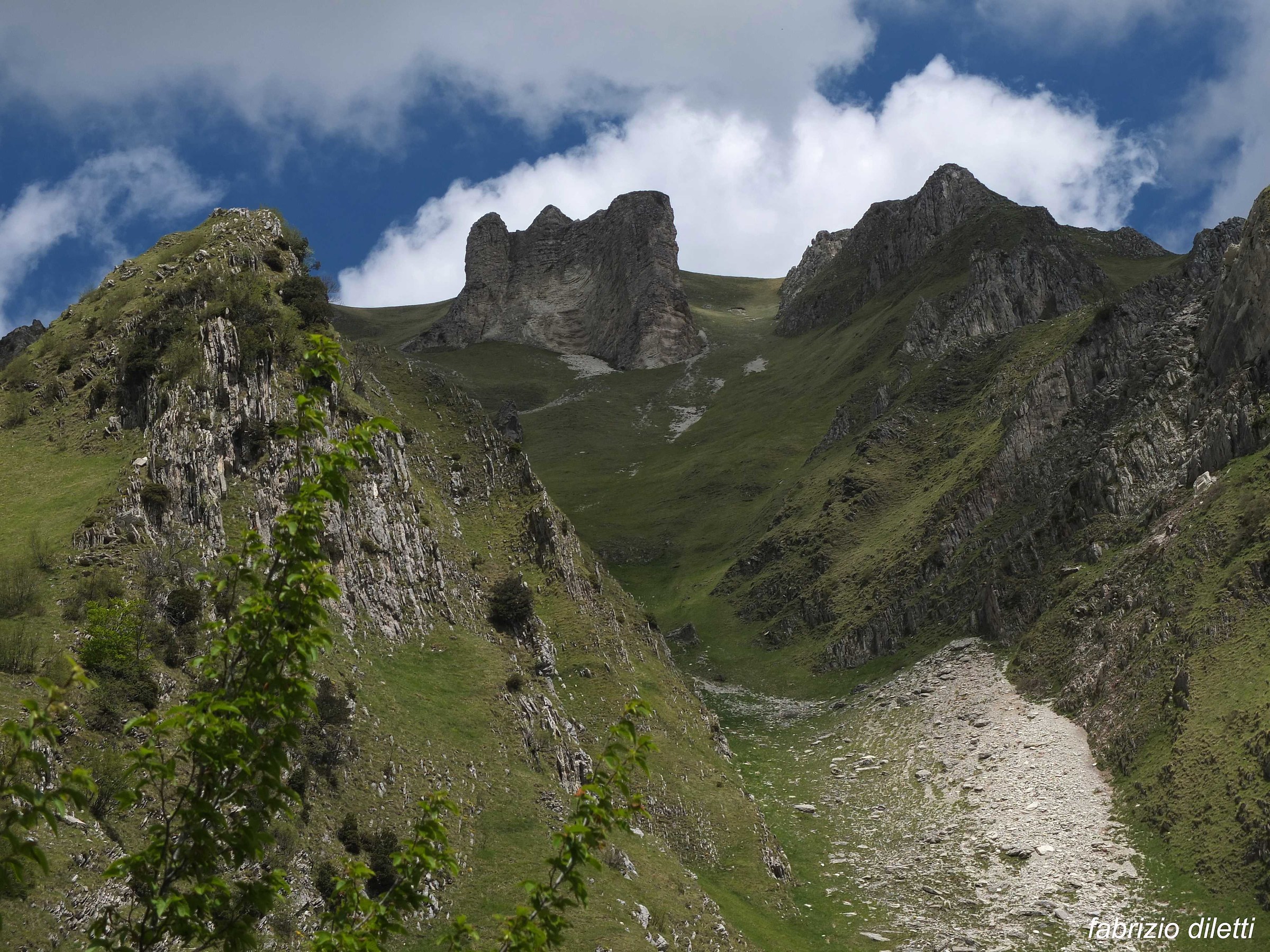 ascending monte priora