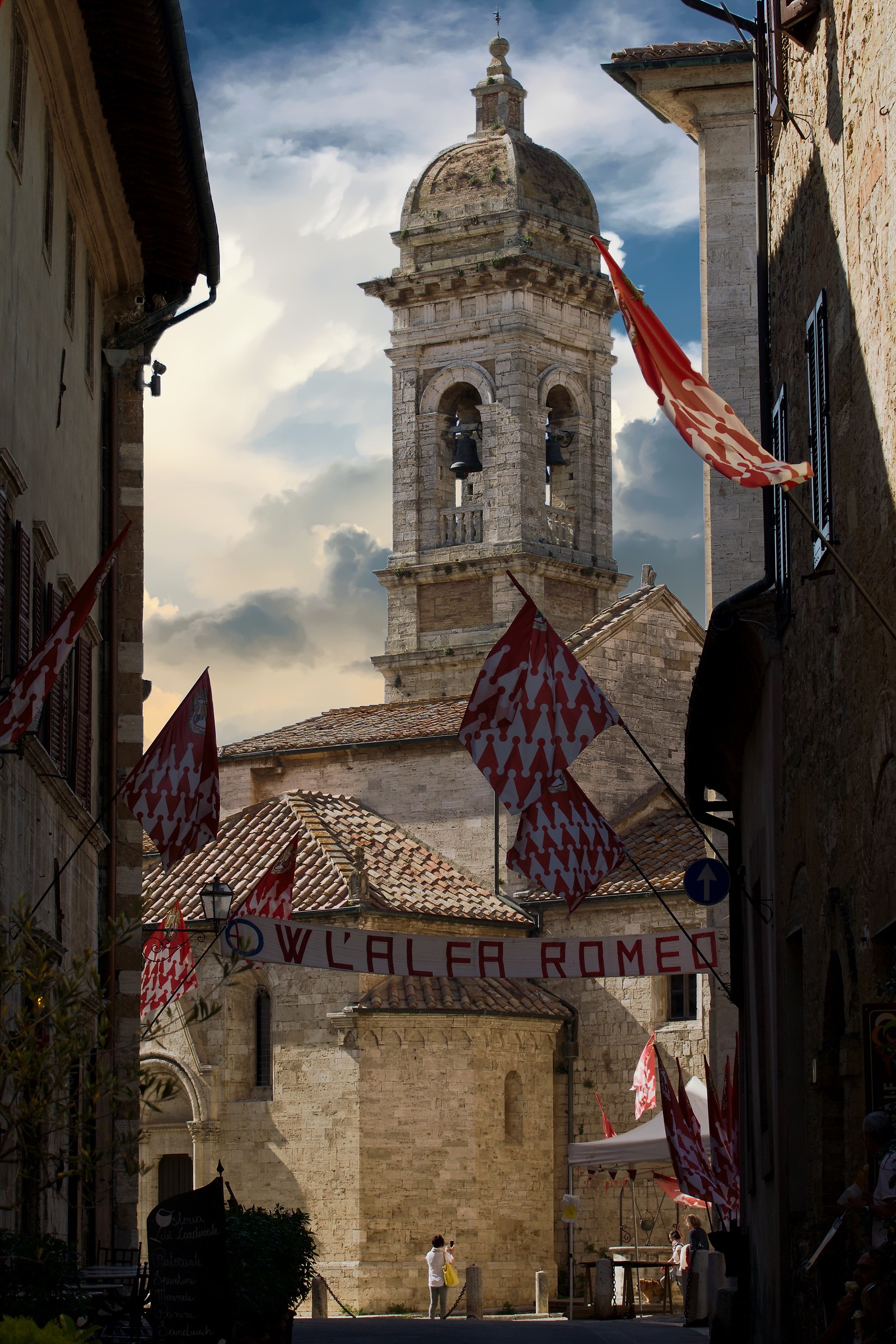 Waiting for the Mille Miglia - San Quirico D'Orcia