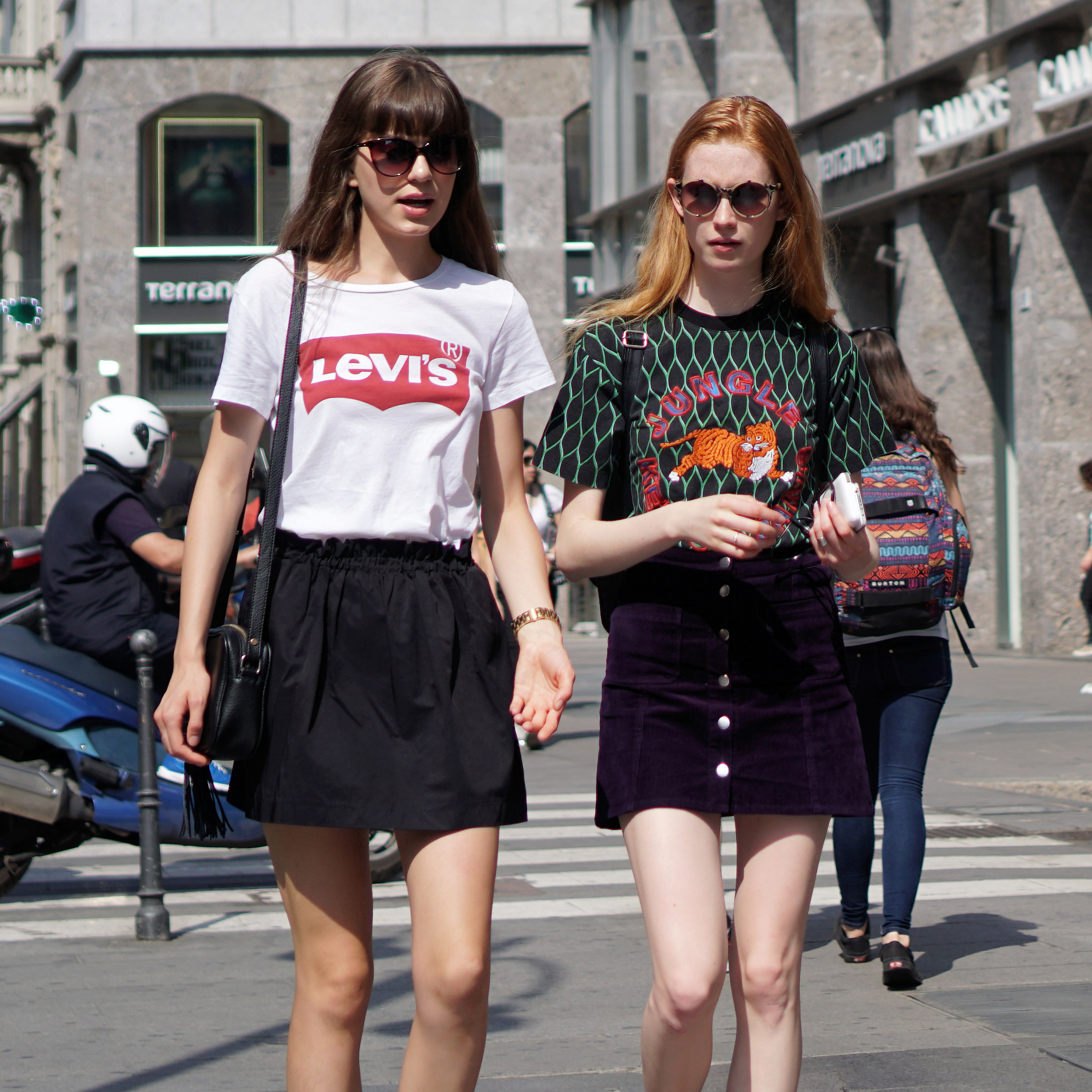 Models n ° 02334 and 00552