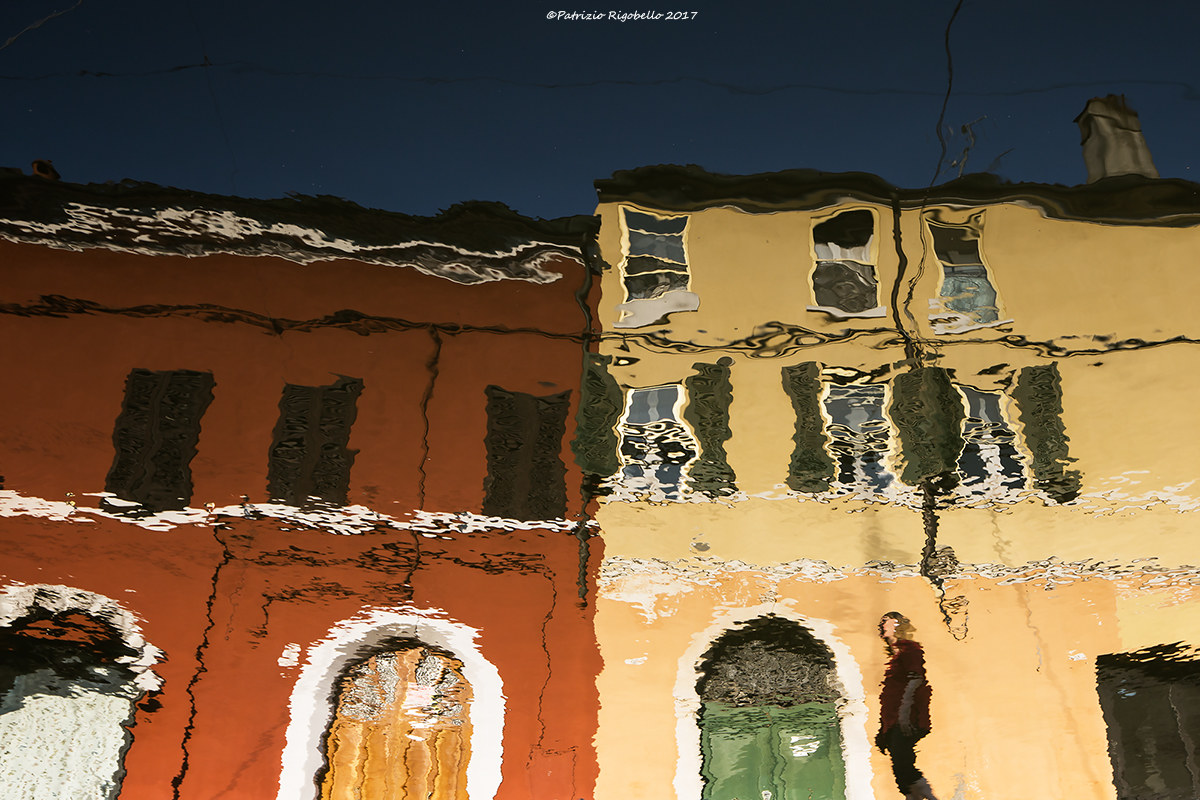 La ragazza sull'acqua