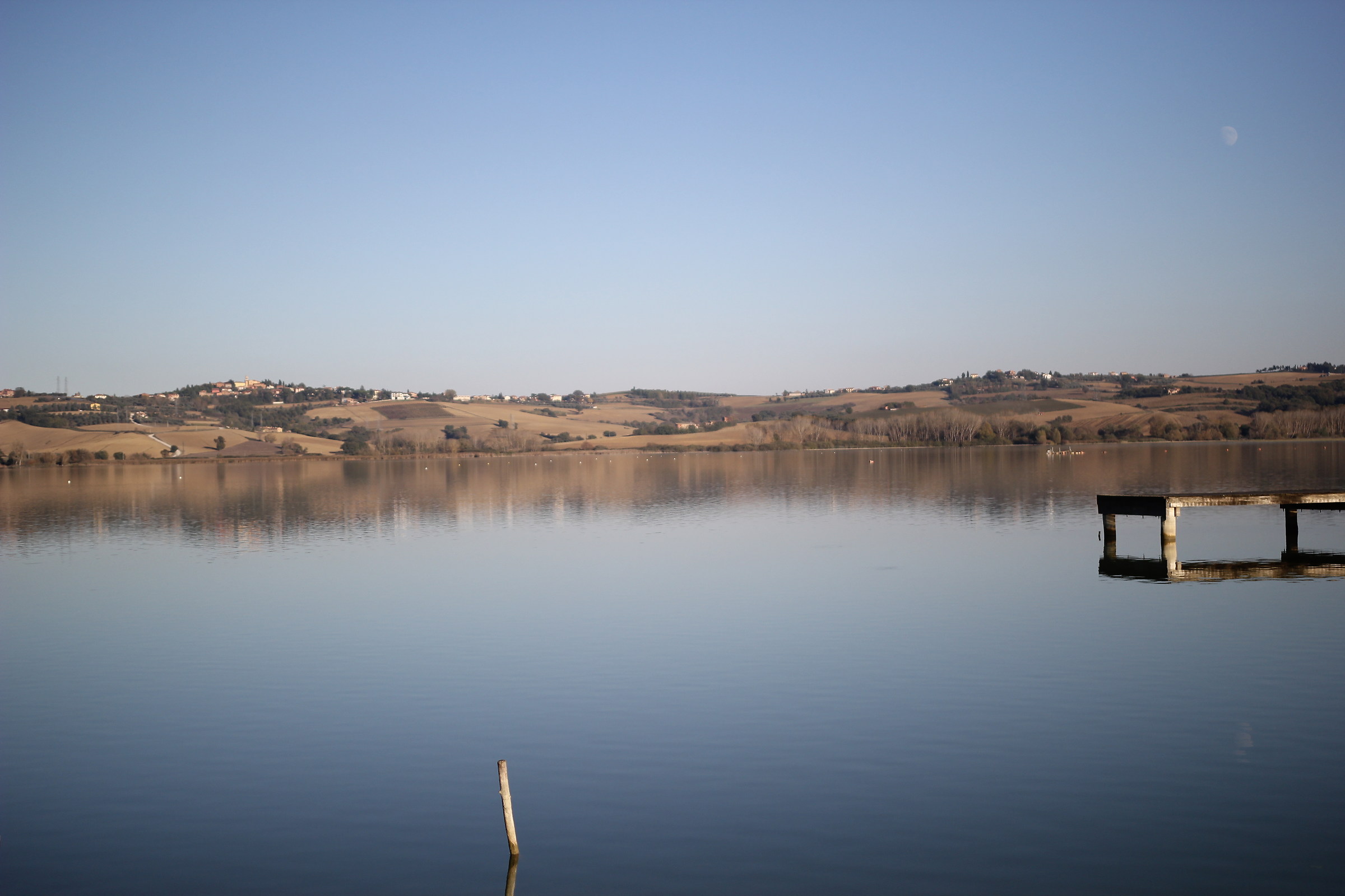 riflessi al lago di Chiusi