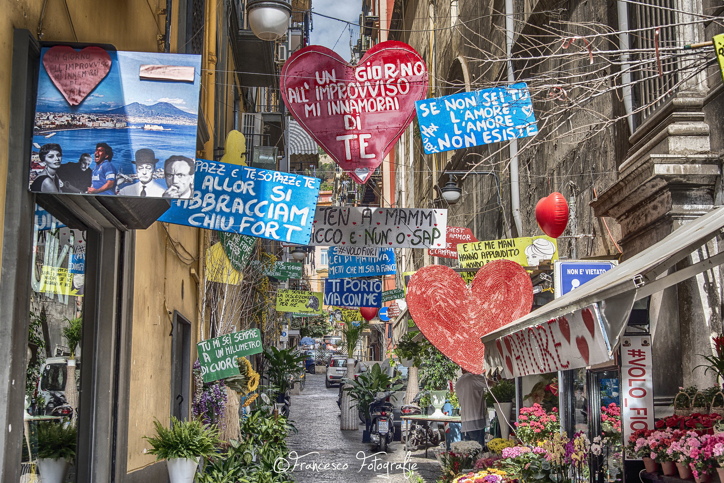 The colors of Naples