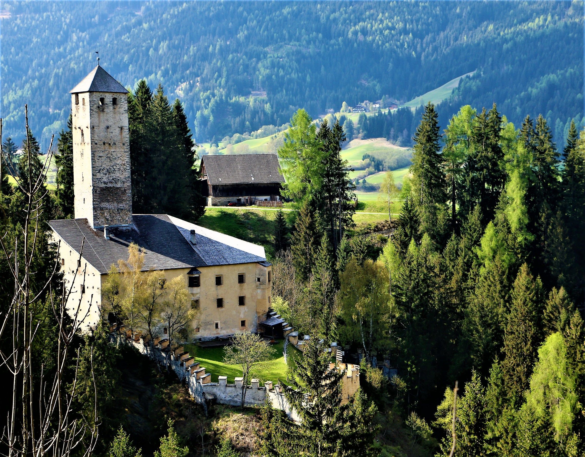 Il Castello di Monguelfo