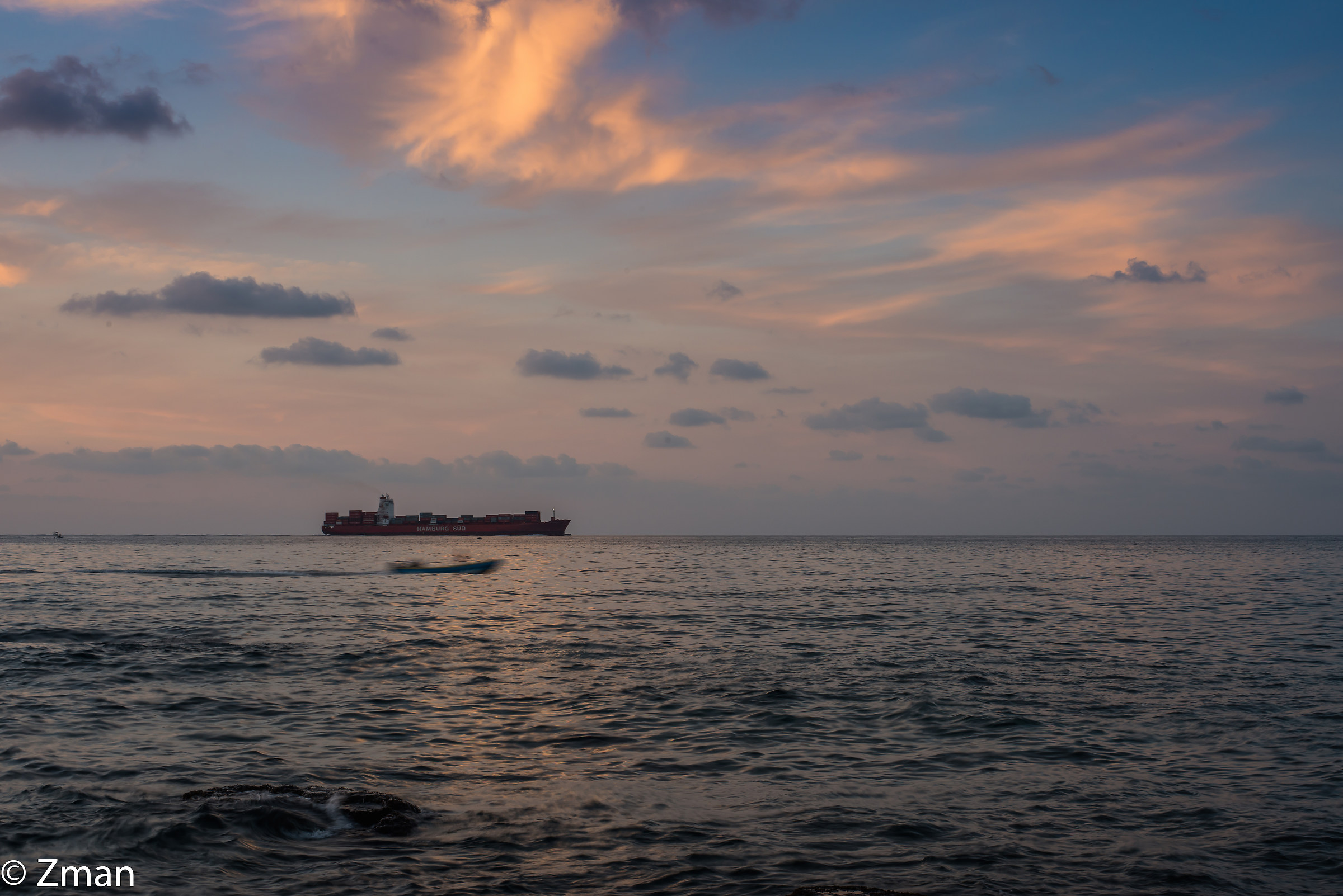 La nave arriva a Port