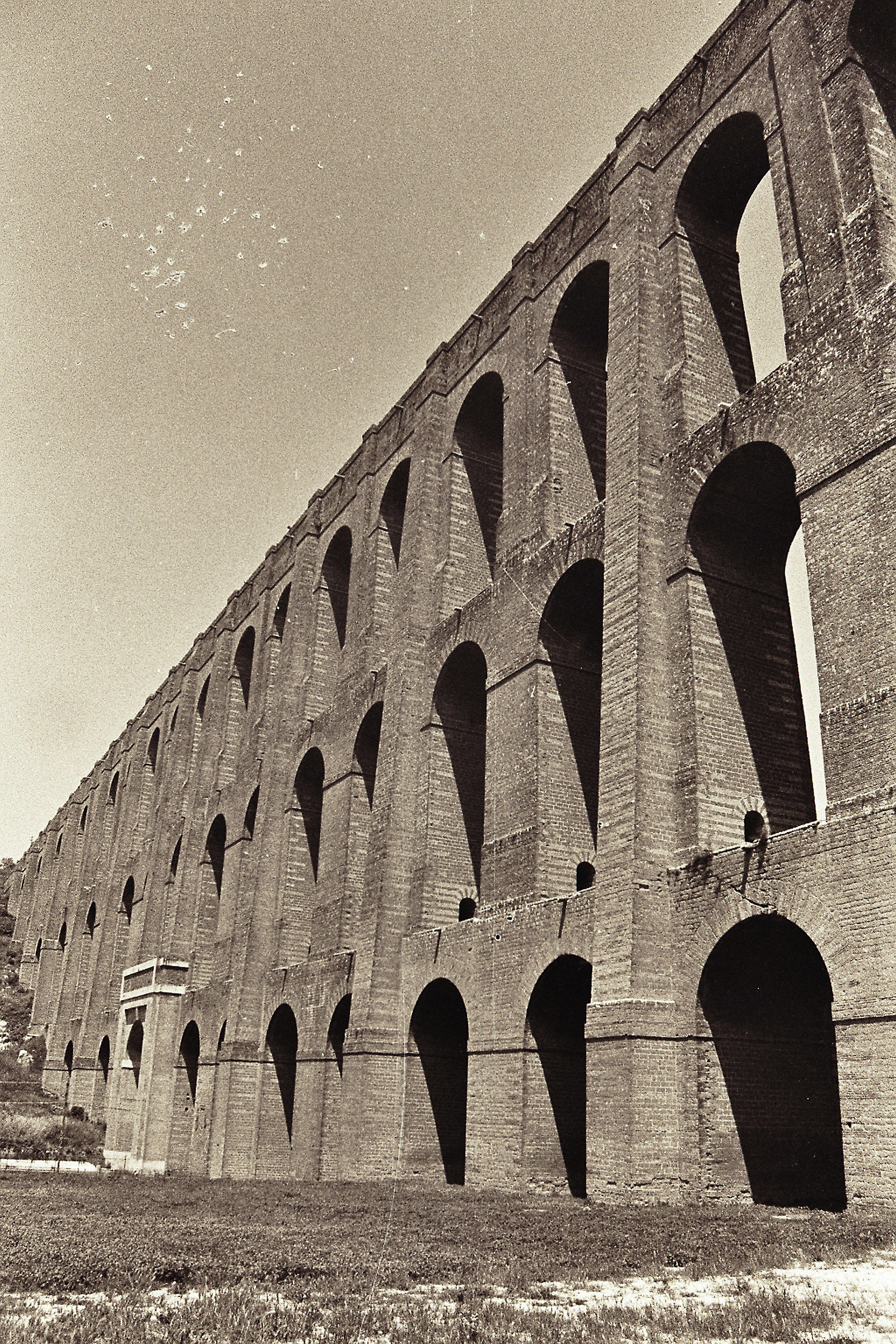 "acquedotto Carolino"....Maddaloni