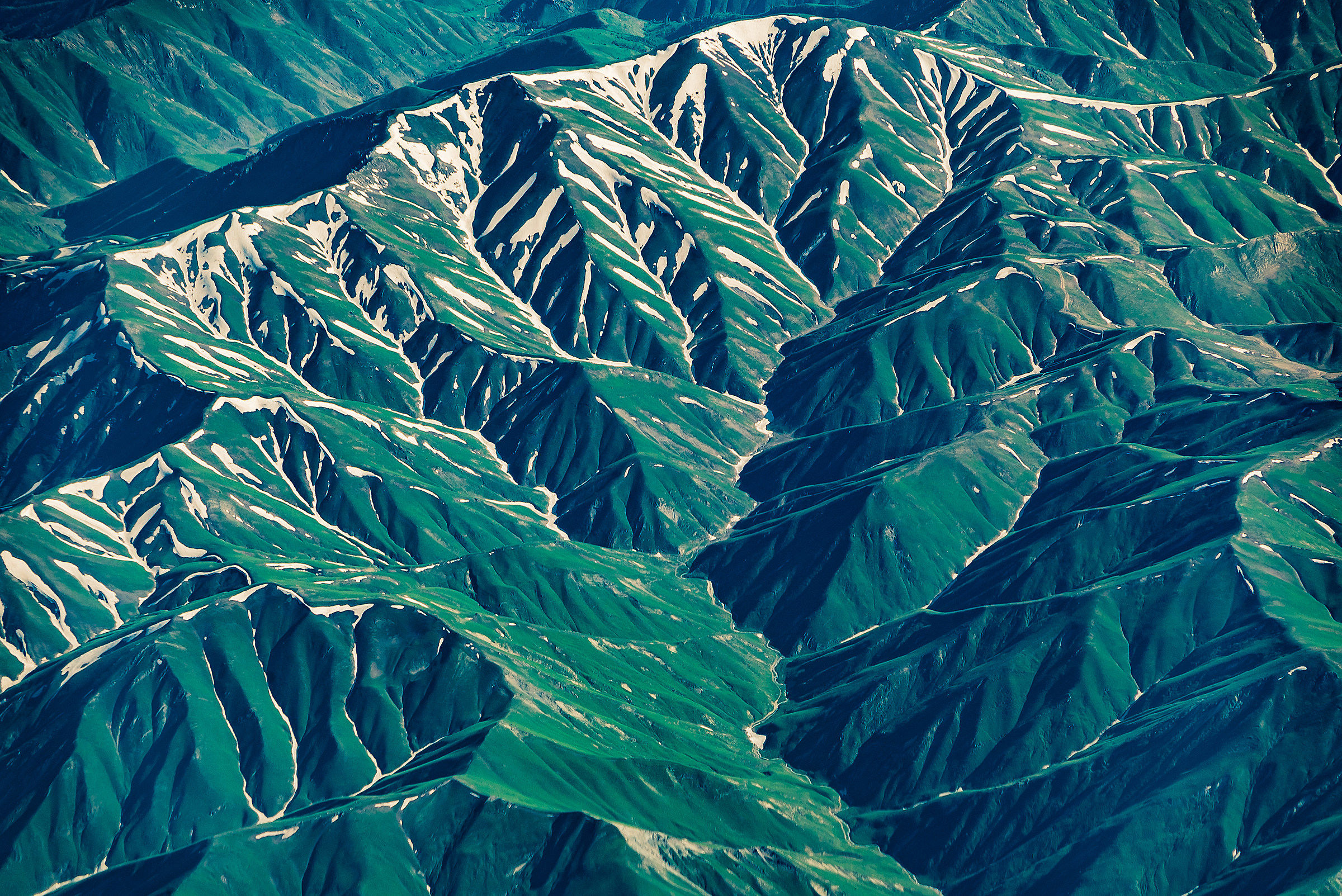 The Green mountains and the snow