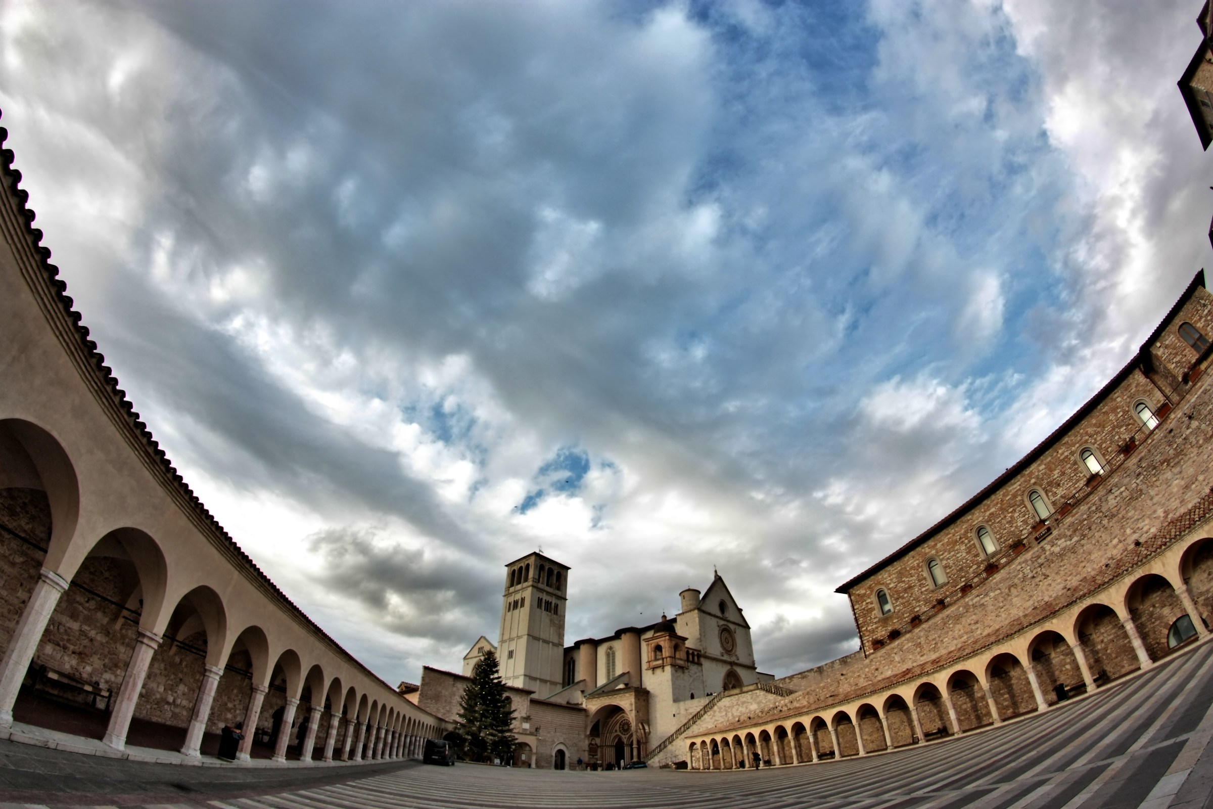 l'abbraccio di Assisi
