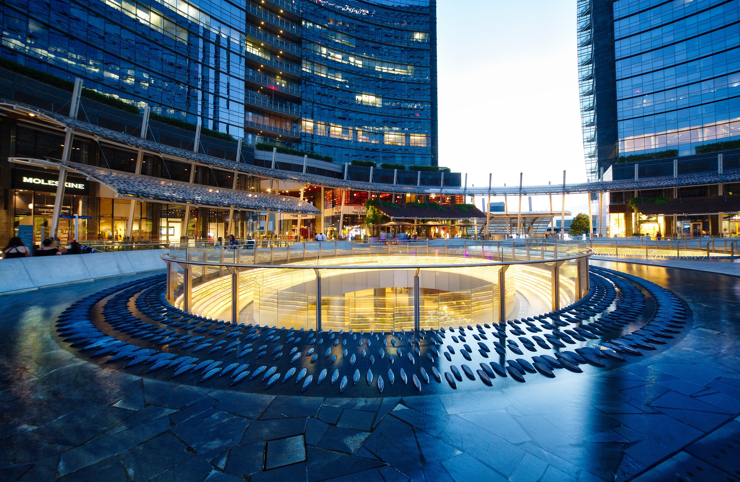 Piazza Gae aulenti Milano 3
