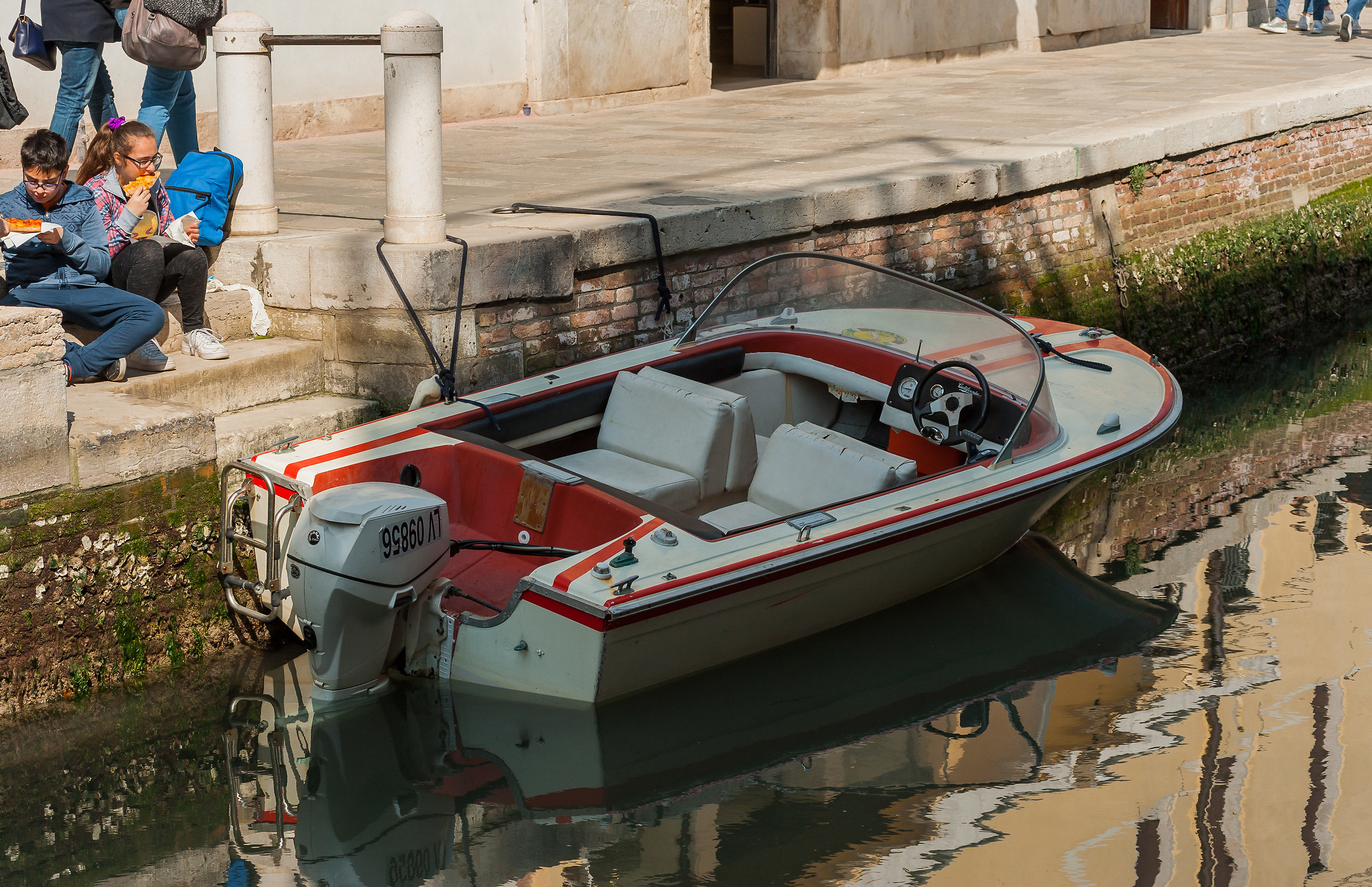 What do you say by seeing this berth?