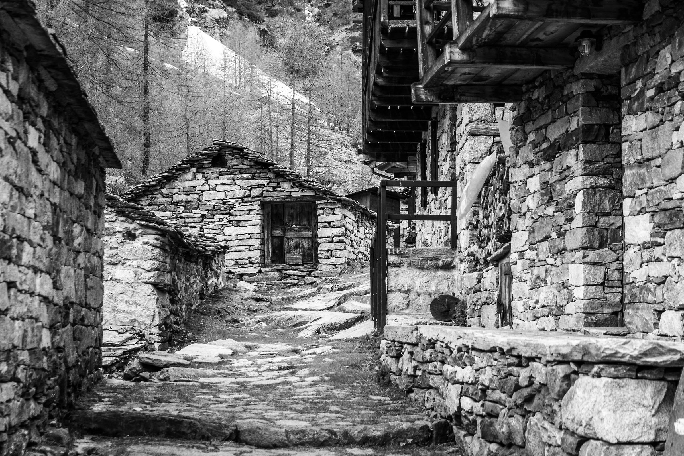 The Alpe Pile houses