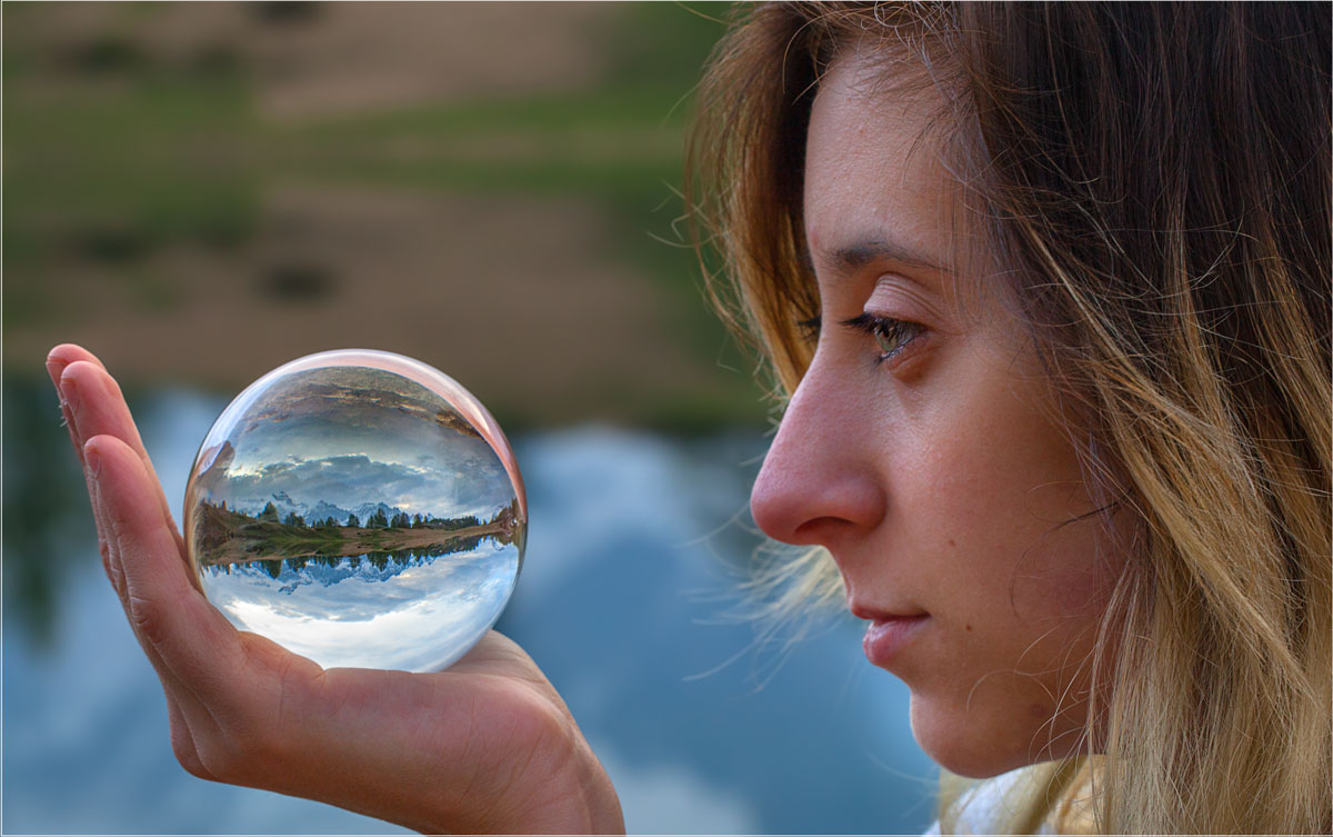 If you fly around the world the Sangiatto reflects you