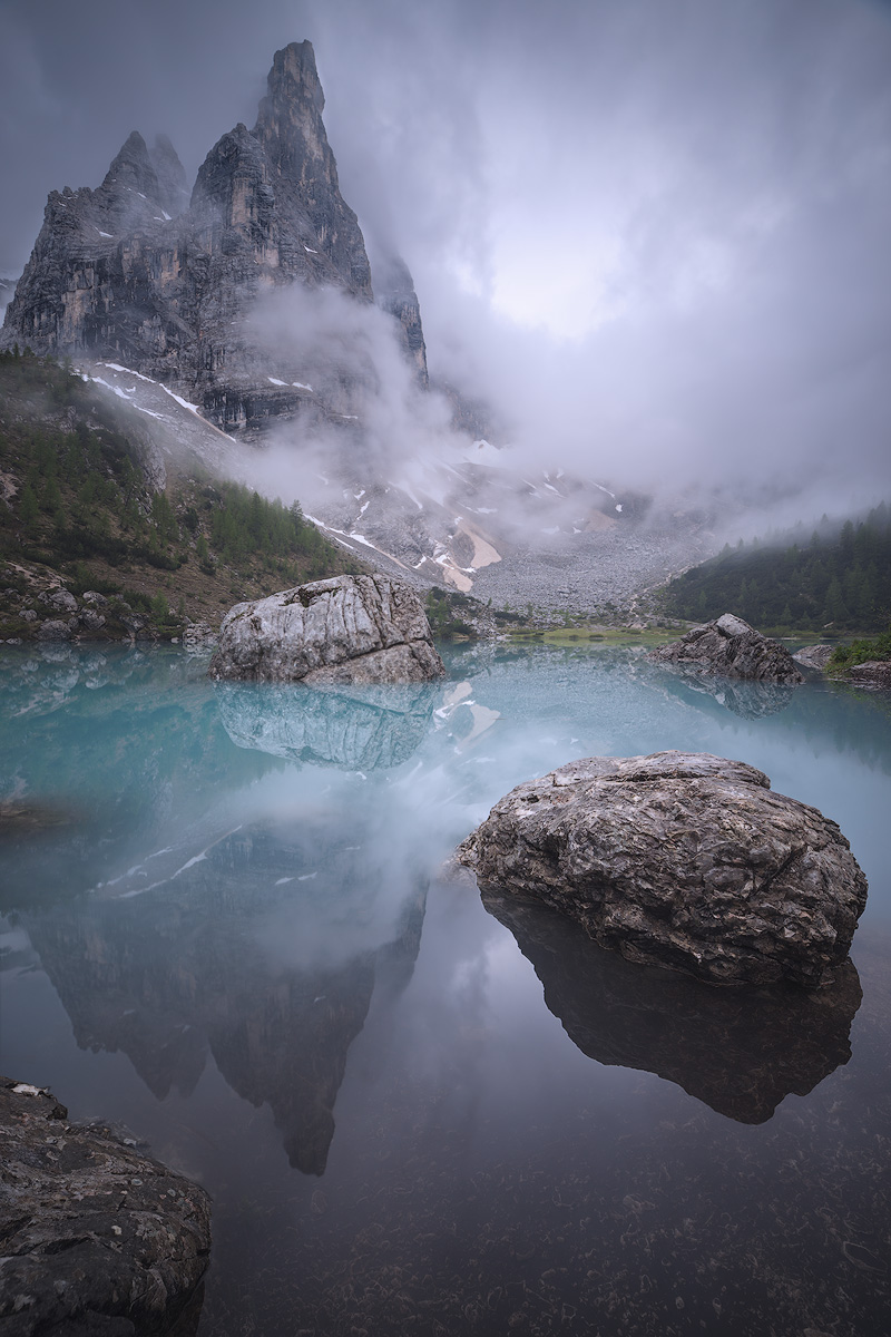 Clouds on the lake