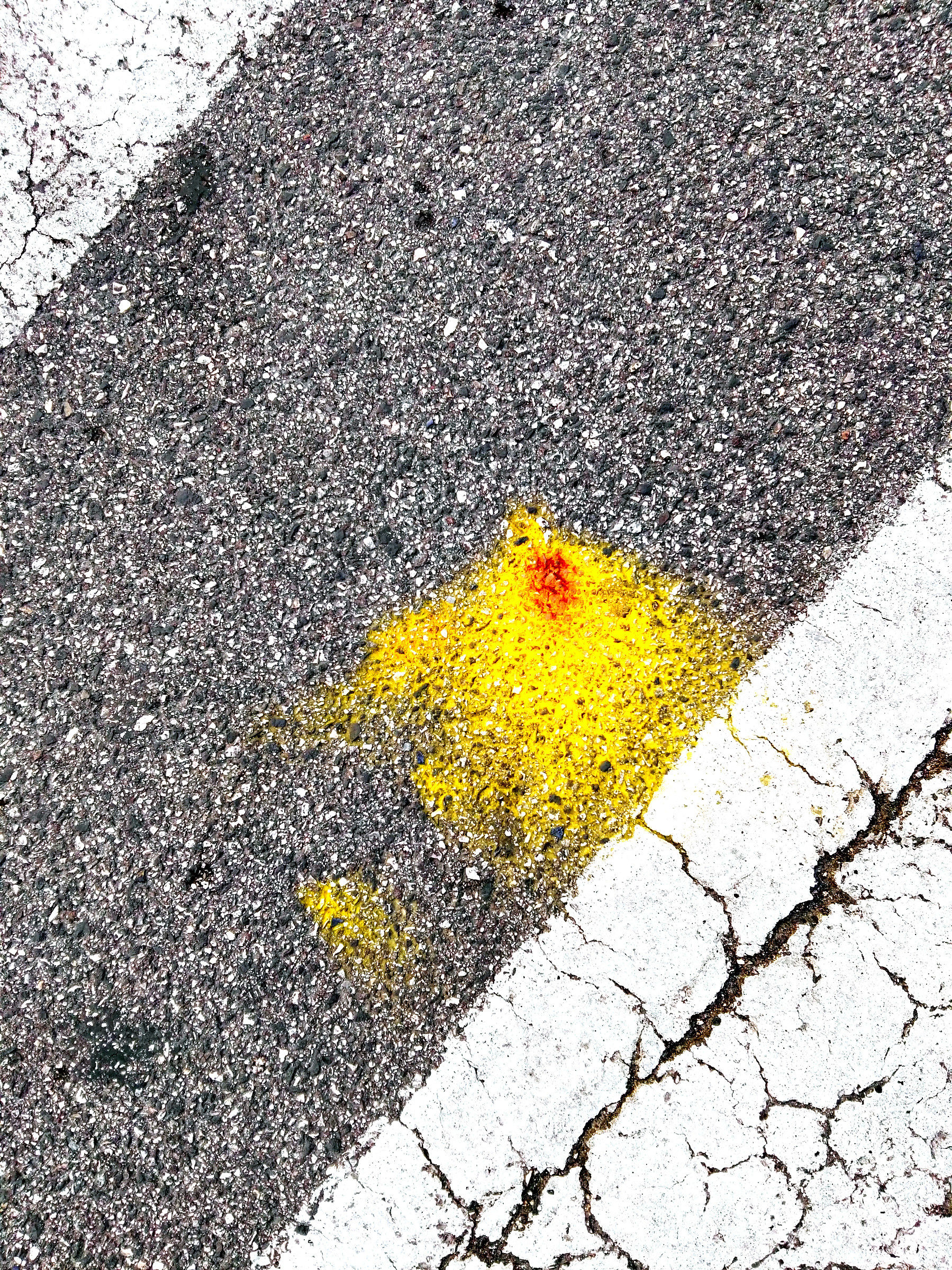 Gialleggiando sulle strisce...