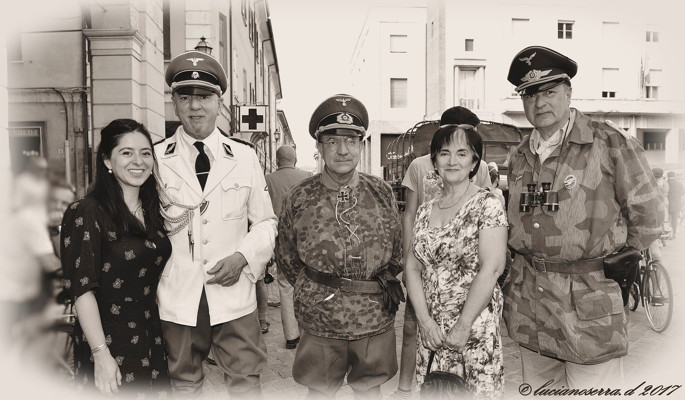 Figuranti con divise militari della II Guerra Mondiale