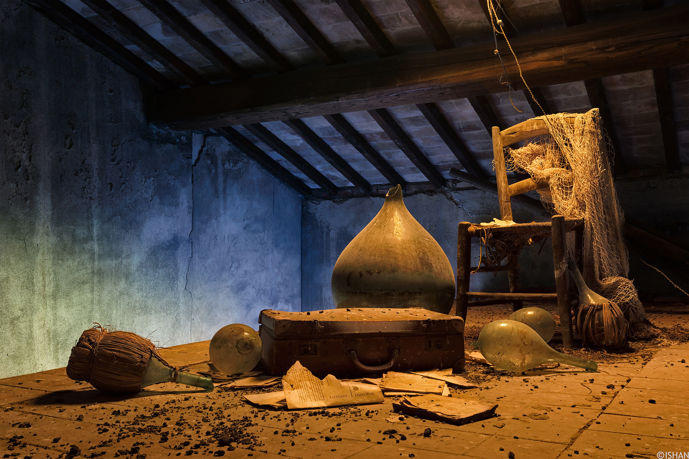 Smell of wine and salt