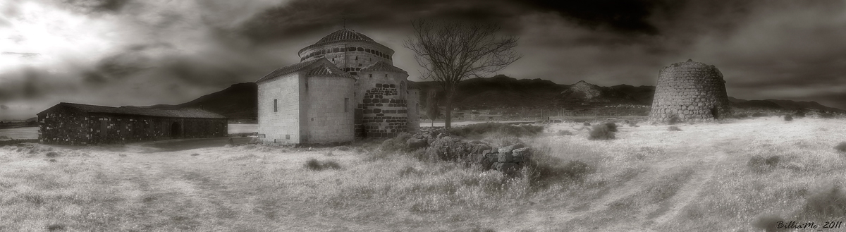 chiesa e nuraghe di santa sabina