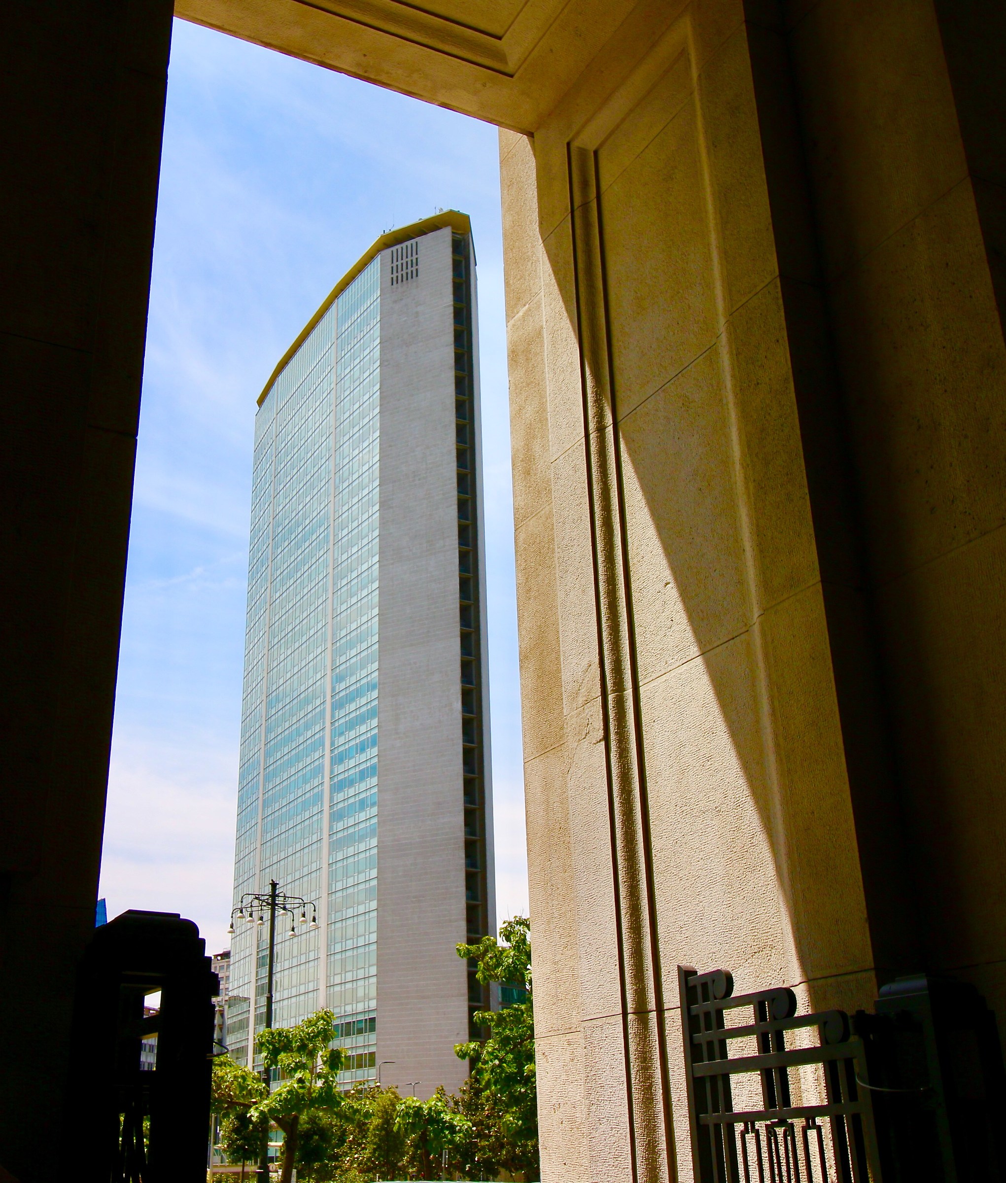 Milan. Pirelli skyscraper.