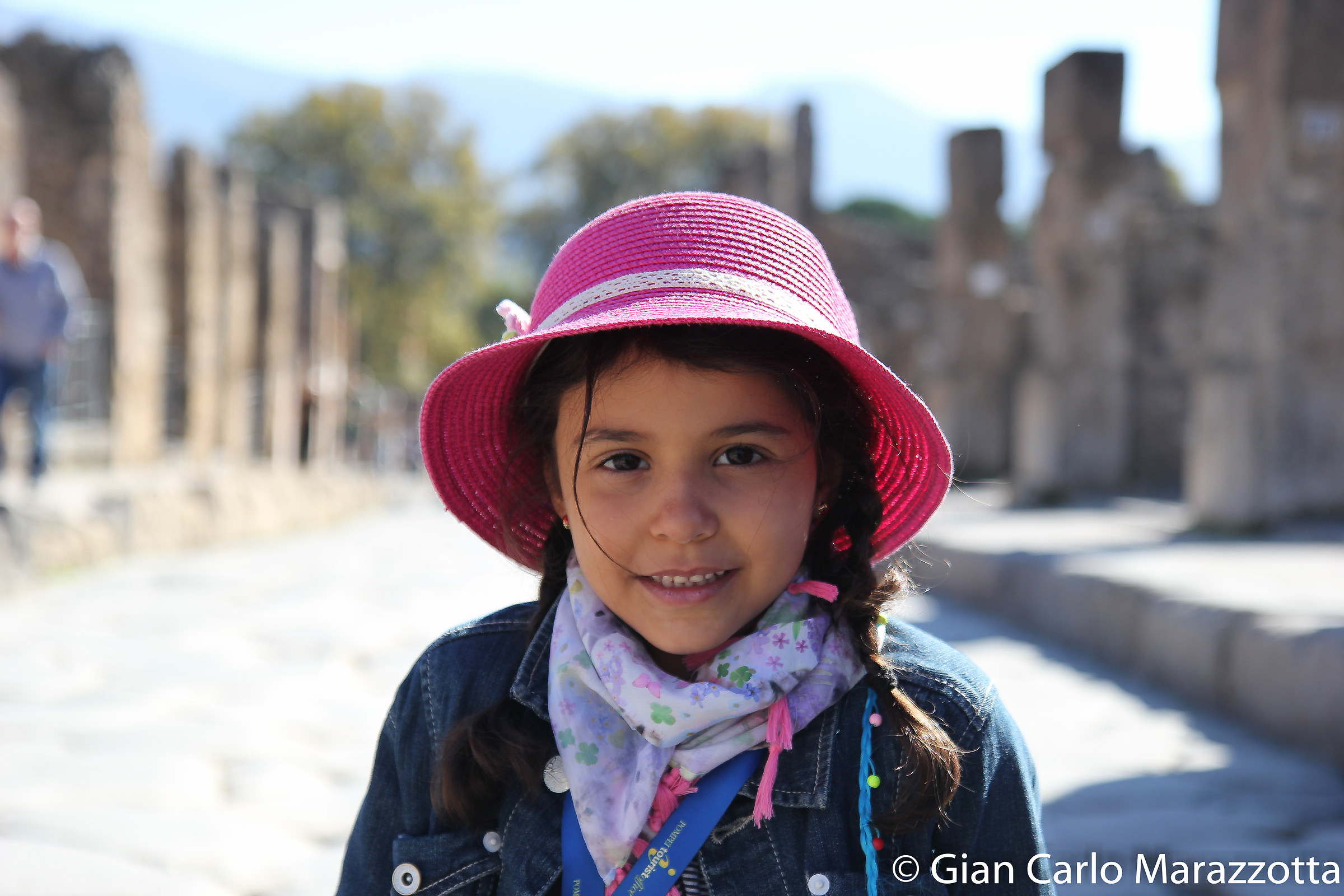 Small tourist in Pompeii