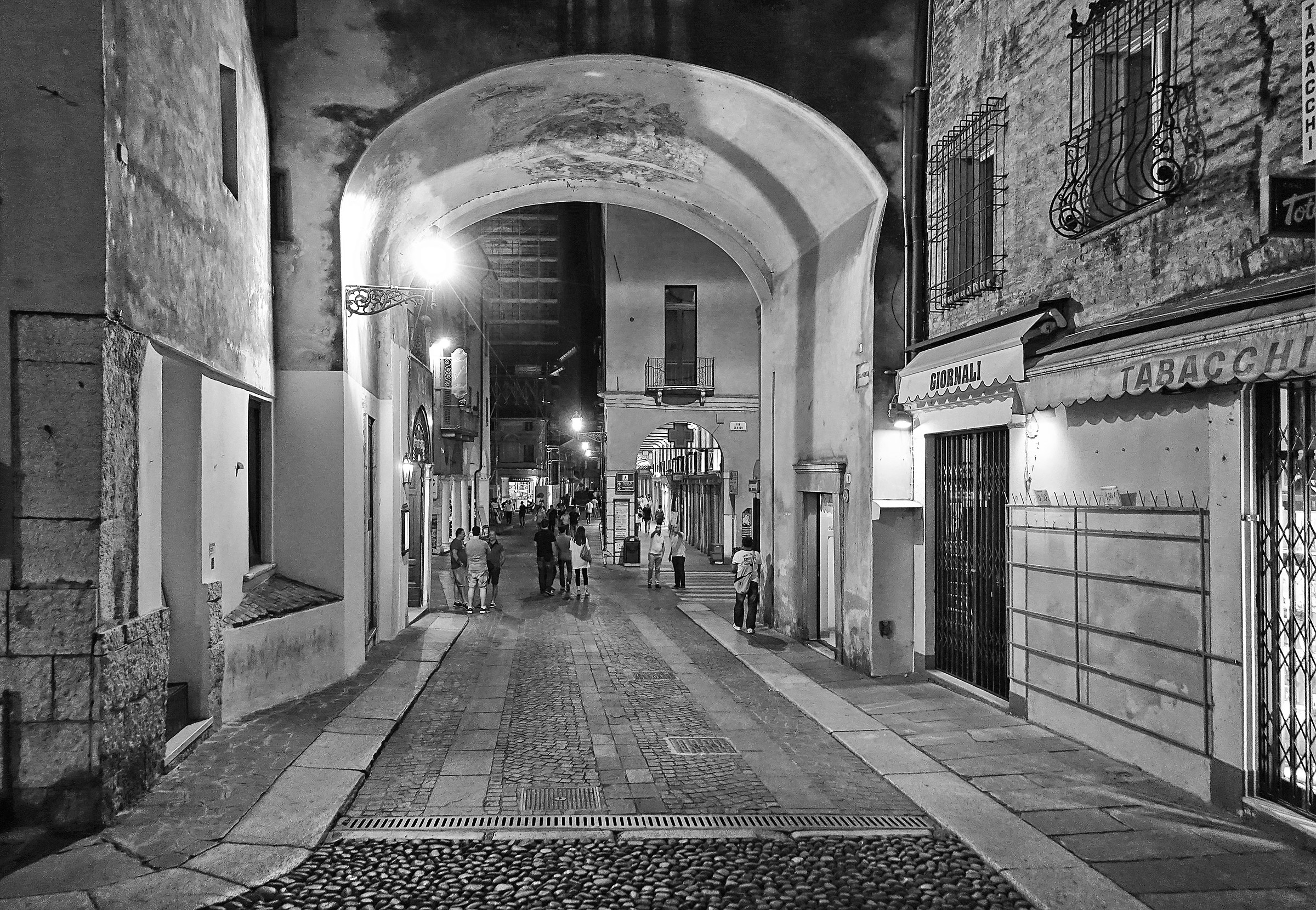 mantova effetto notte