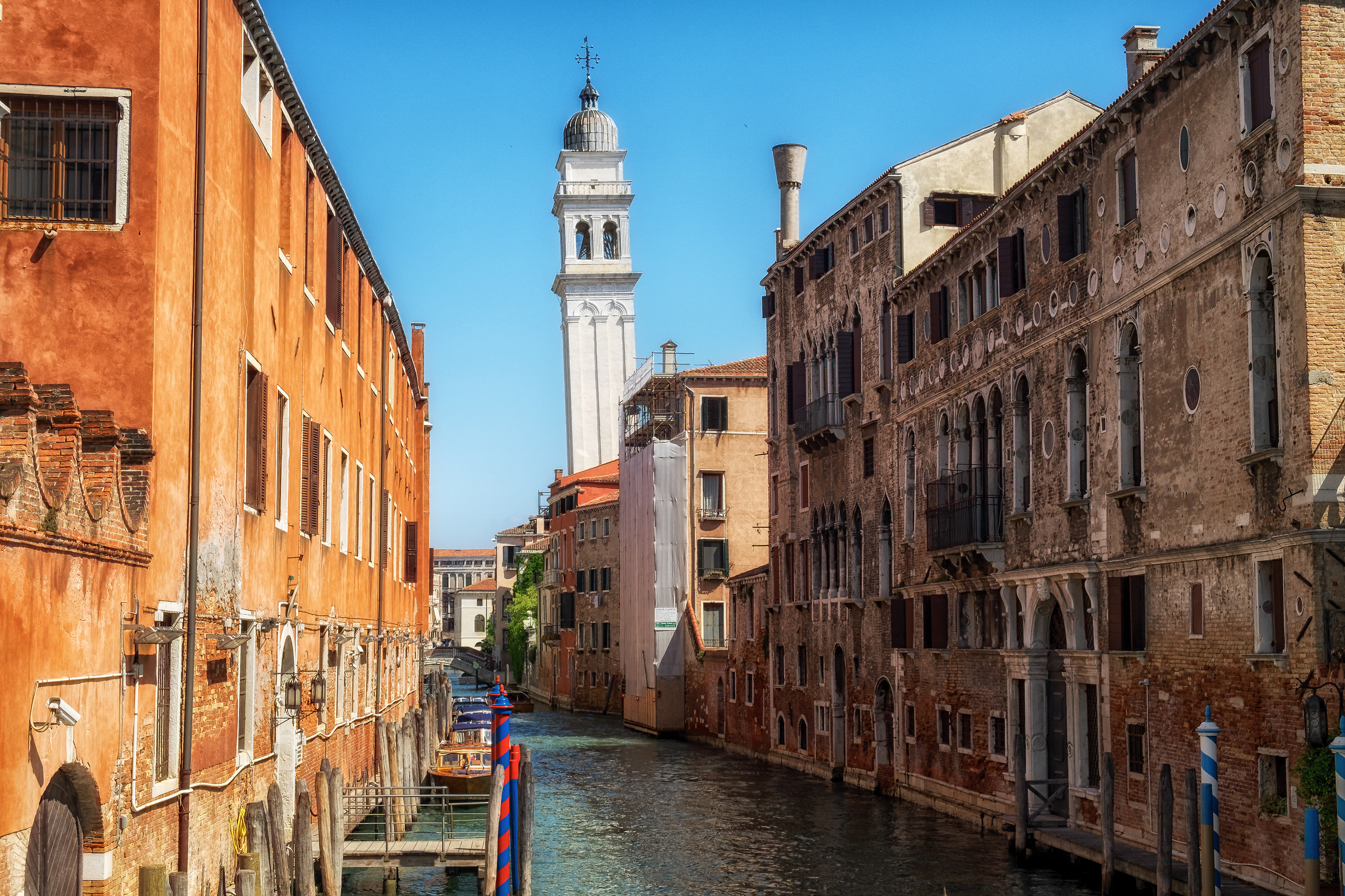 Se xe mbriagà el campanil