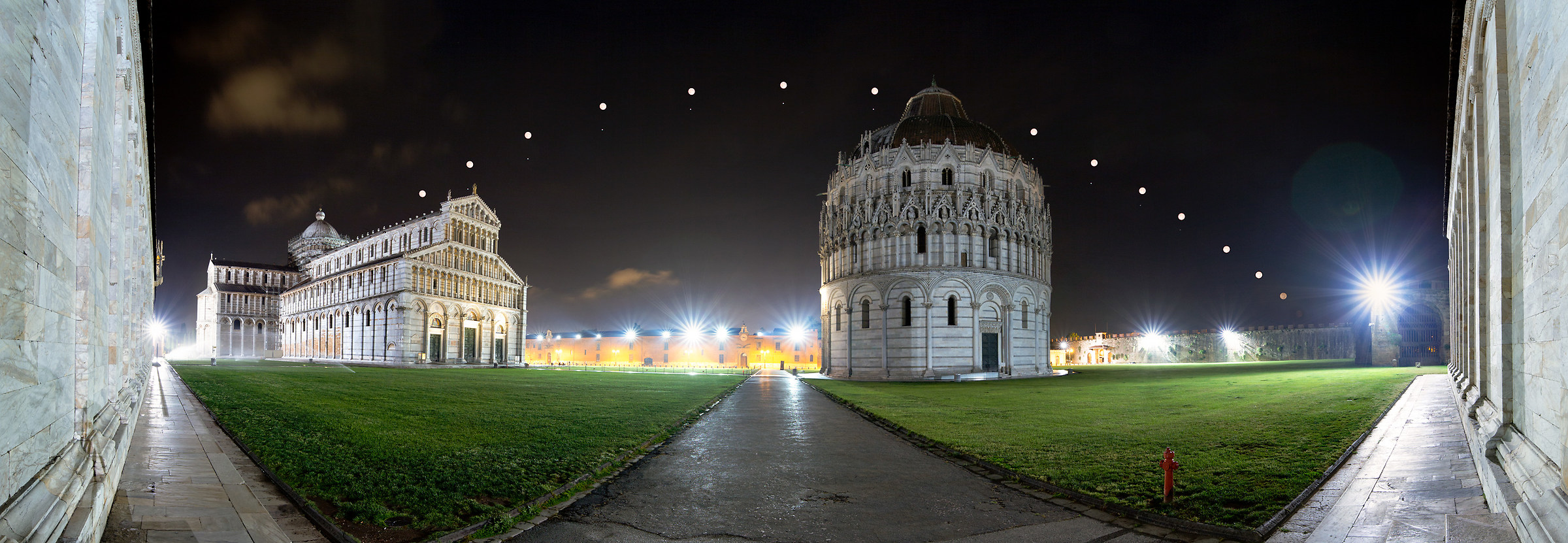 Luna e Saturno su Piazza dei Miracoli