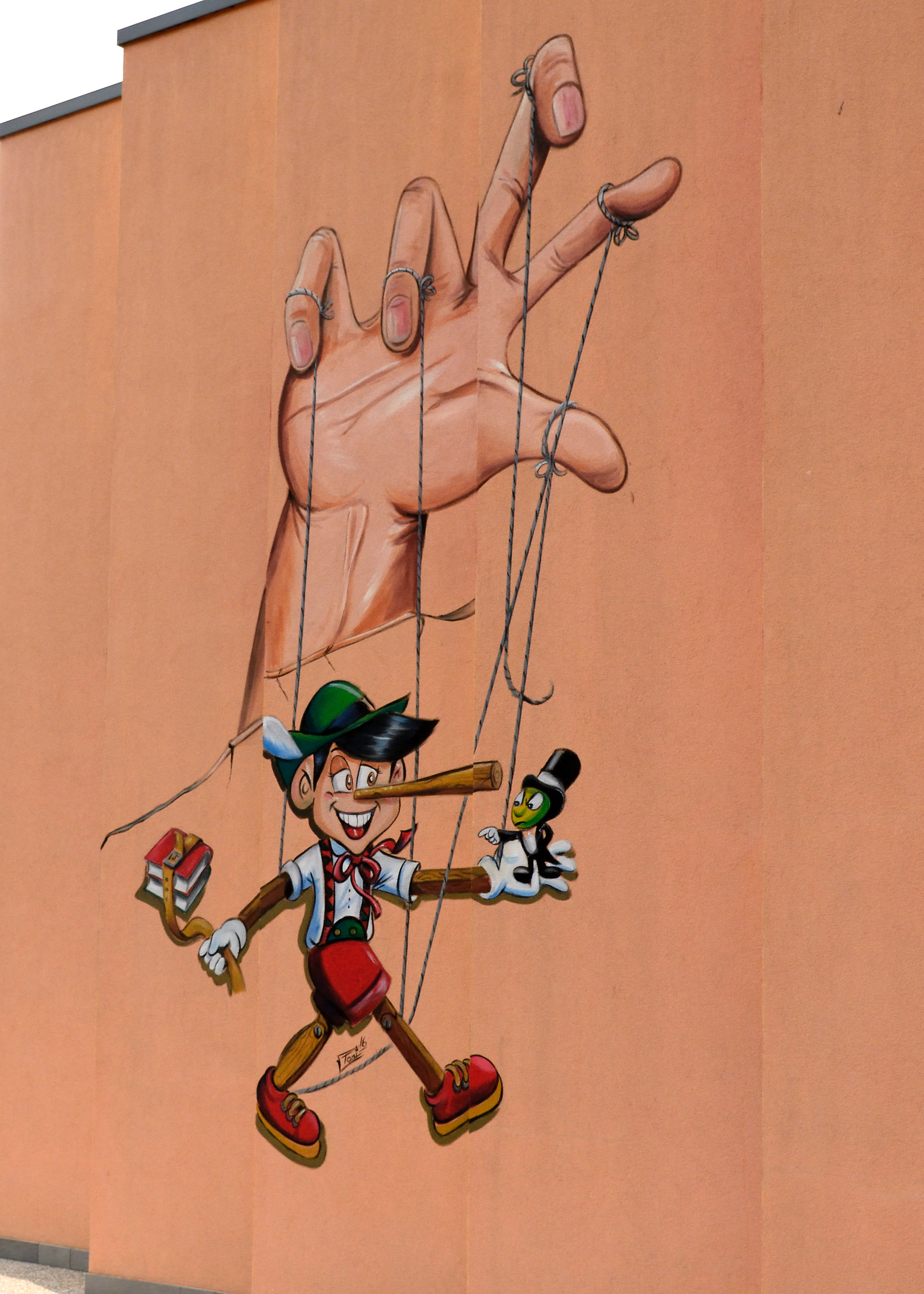 The village of murales 2 disappears