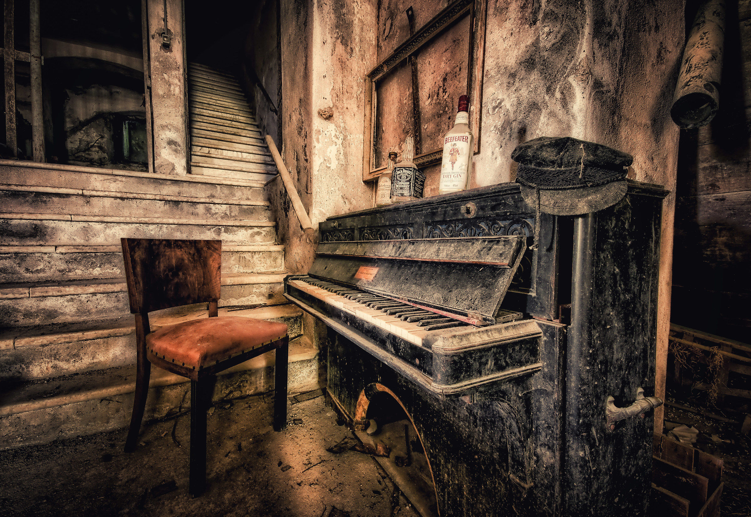 Abandoned sailor's house ...