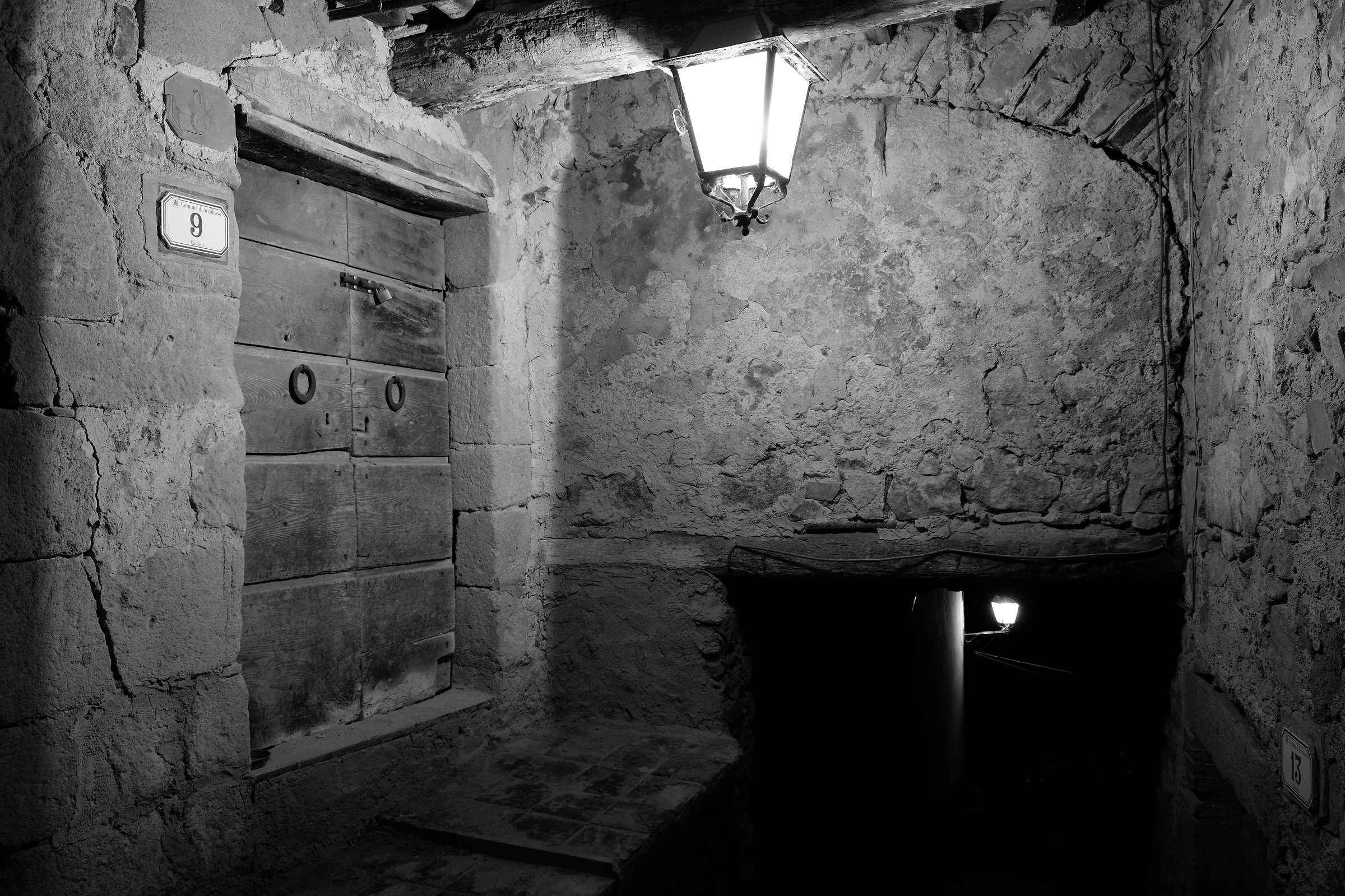 Montelaterone narrow alley