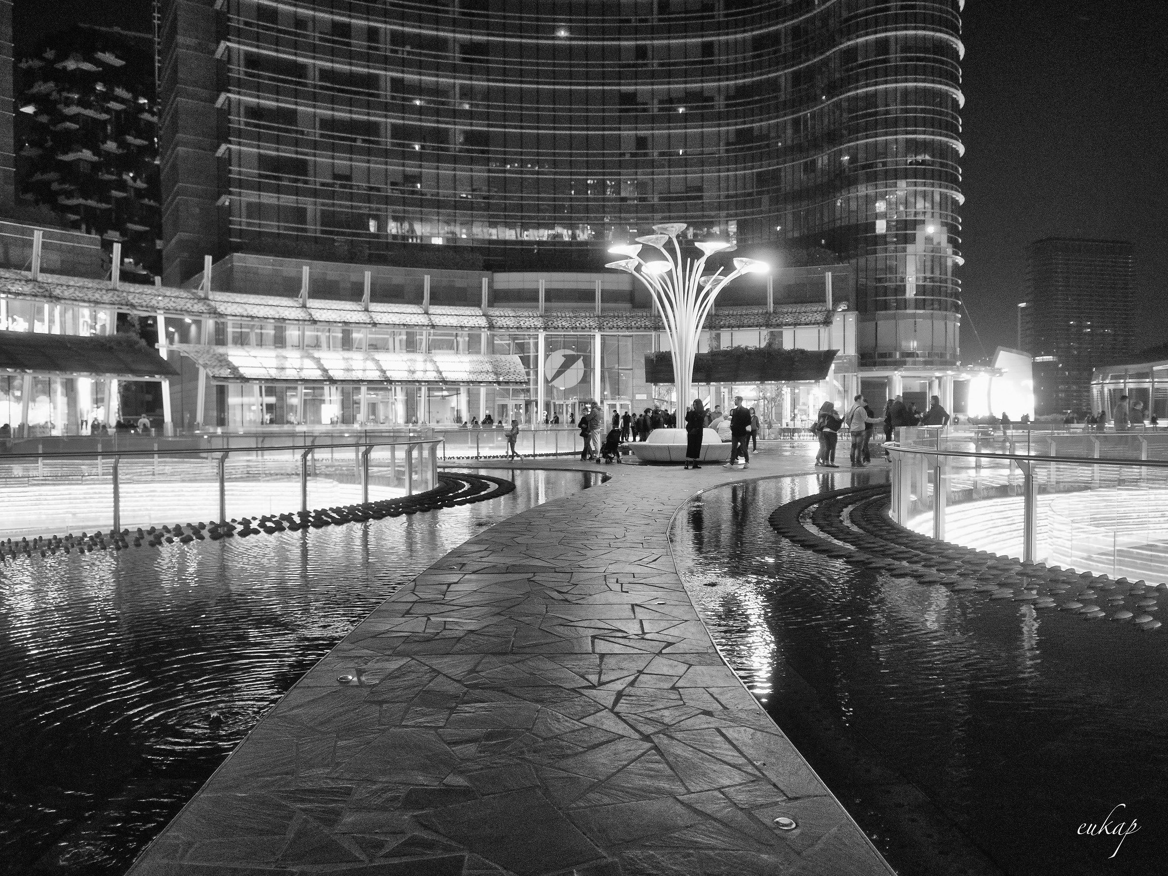 Gae Aulenti Square