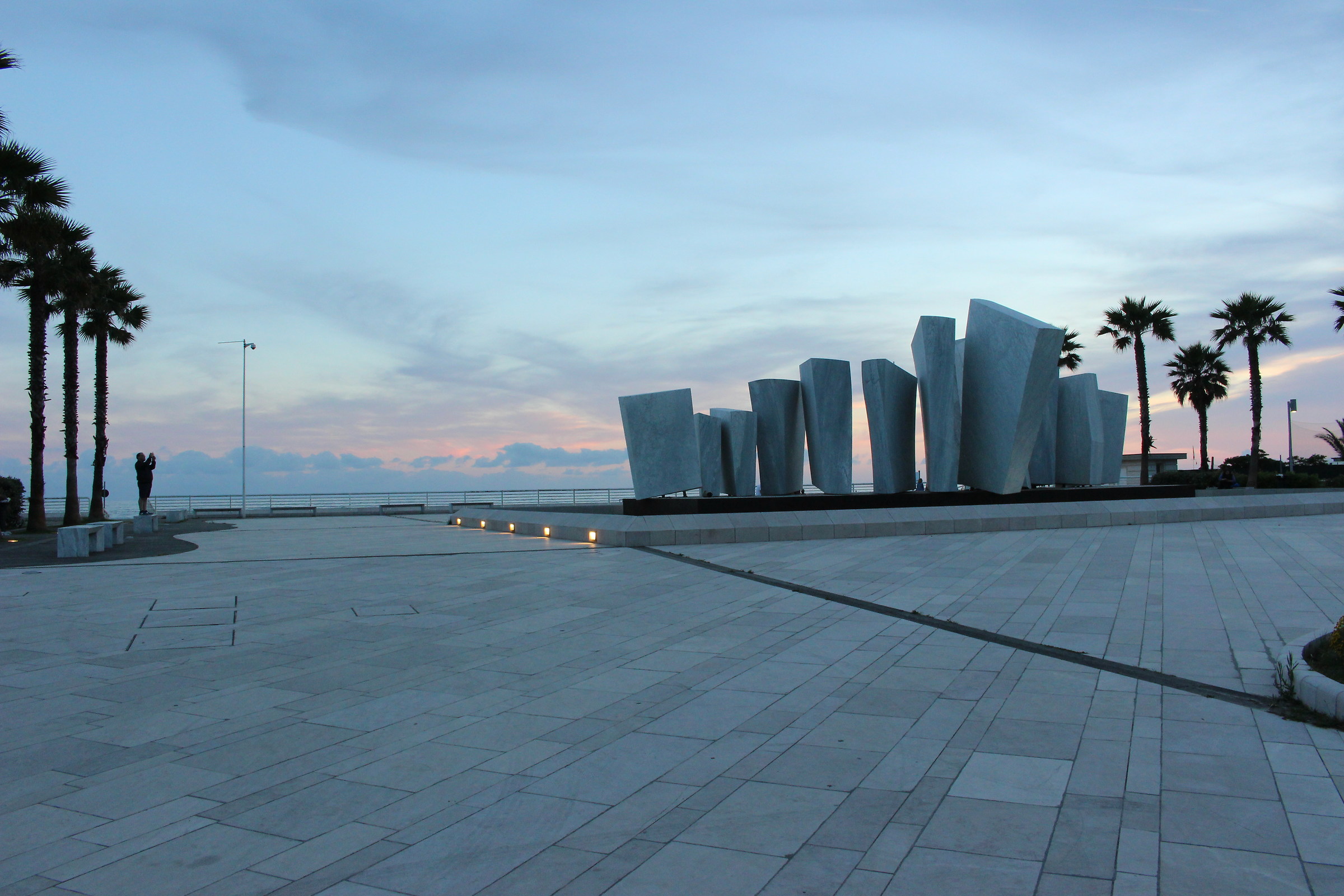 Al tramonto sulla piazza