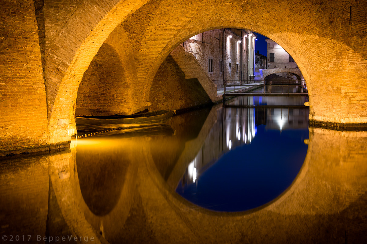 Sotto i ponti di Comacchio