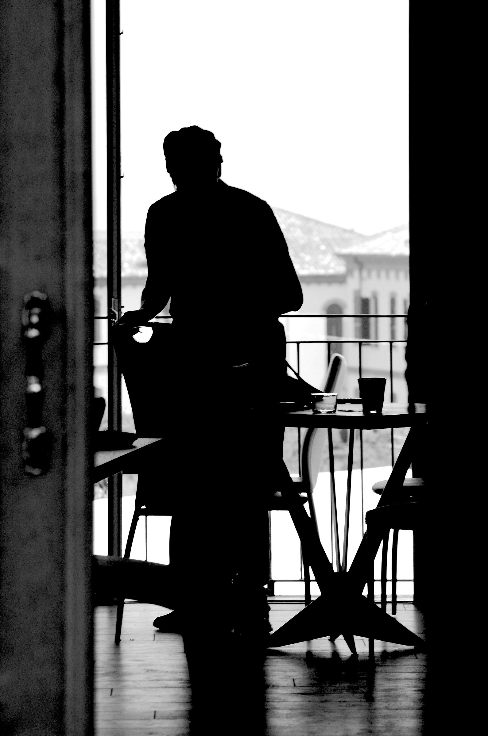 l'apertura del bar...