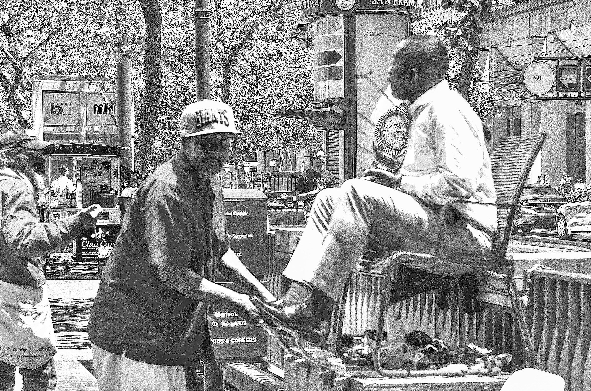 The Shoe Shaker (02)