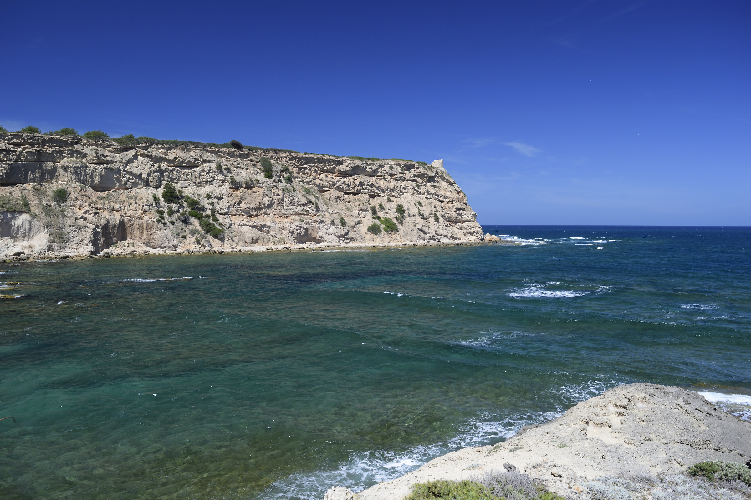 Sea, rock and sky ...