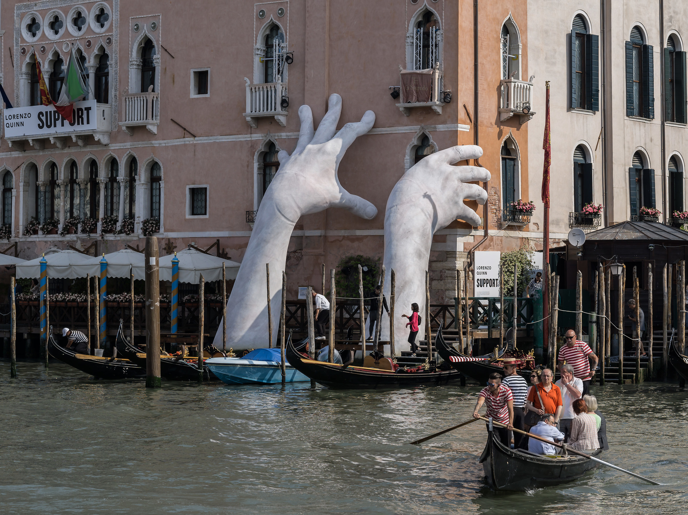 Gondola- ferry and giant mane