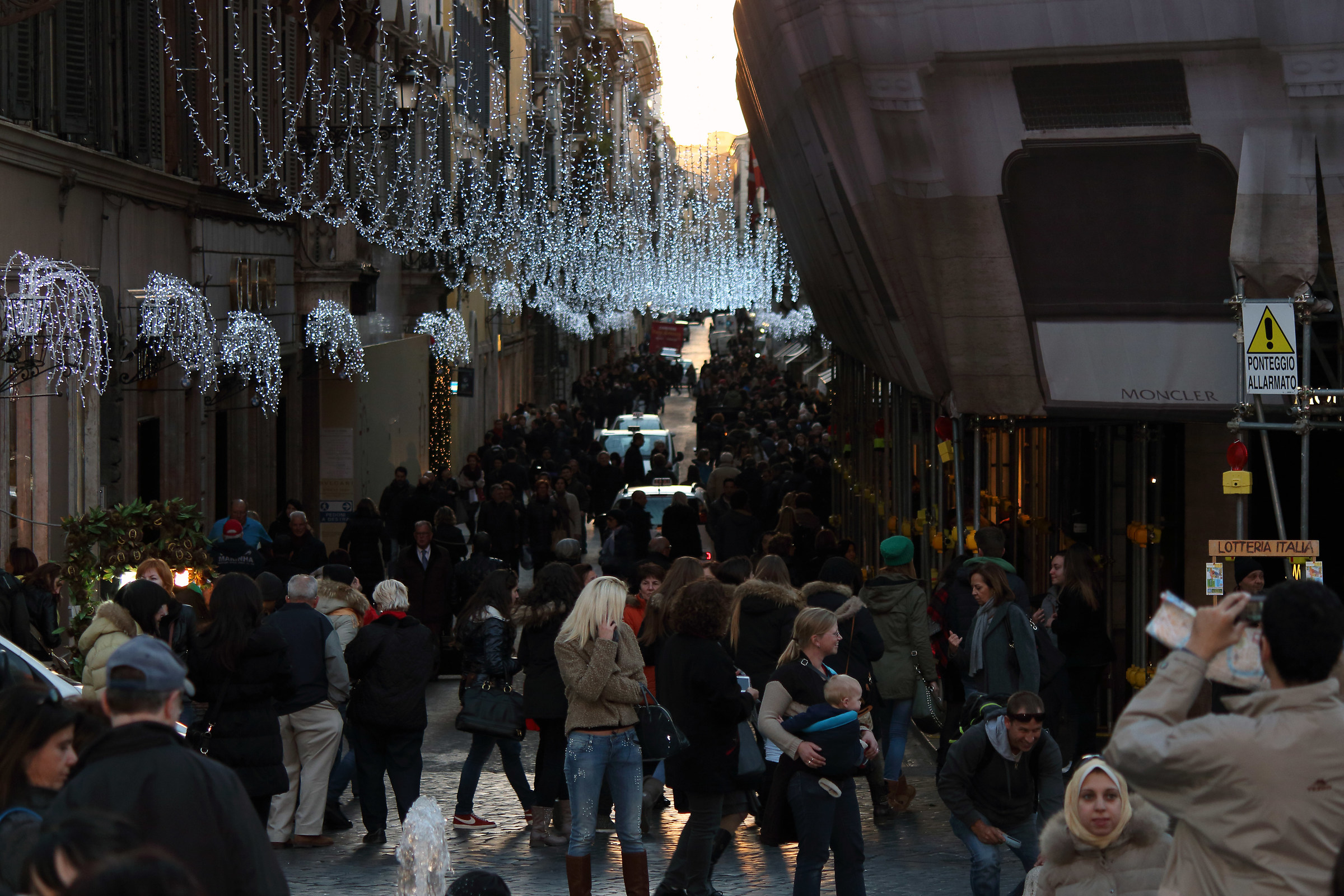 The Christmas shopping crisis ...