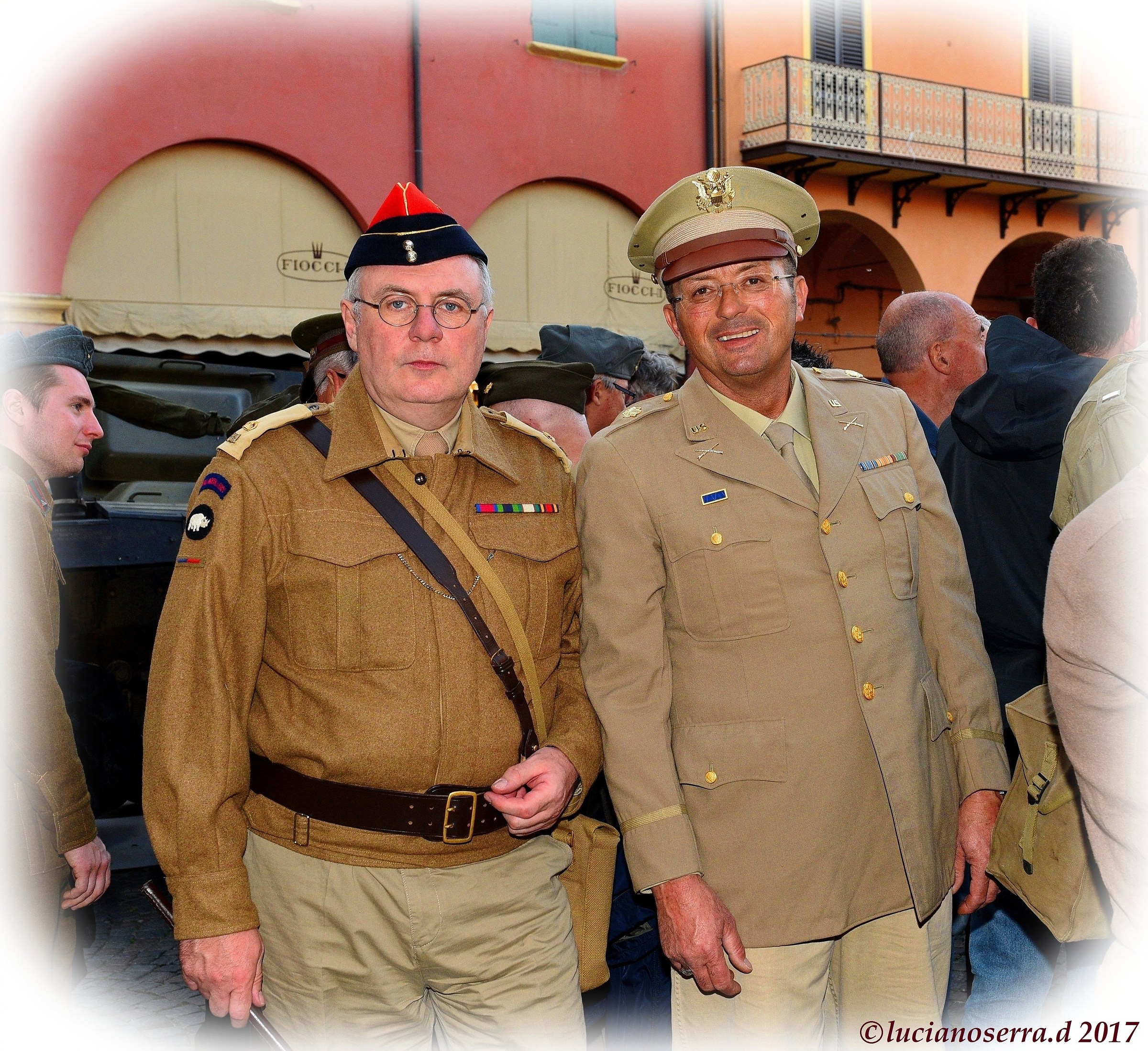 Figuranti con divise militari della II Guerra Mondiale