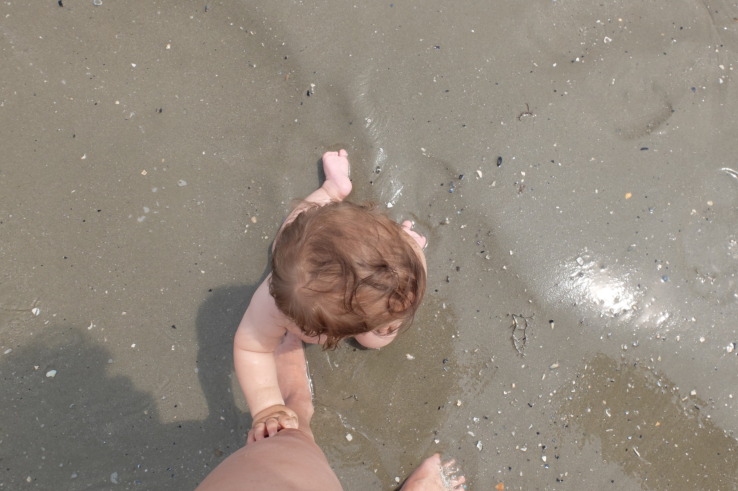 Mom, let me get out of the Lido delle Nazioni slime!