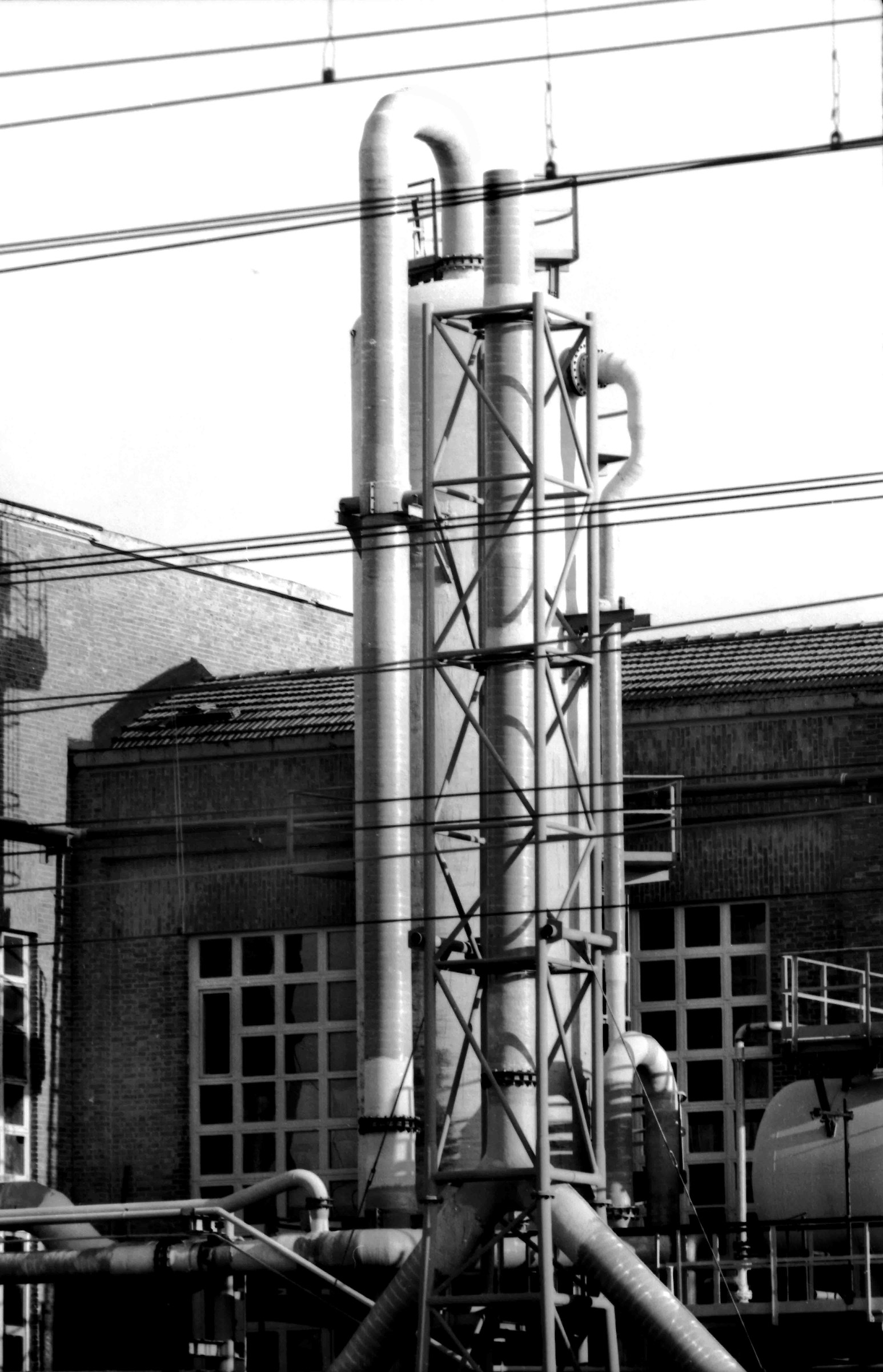Tower distillation
