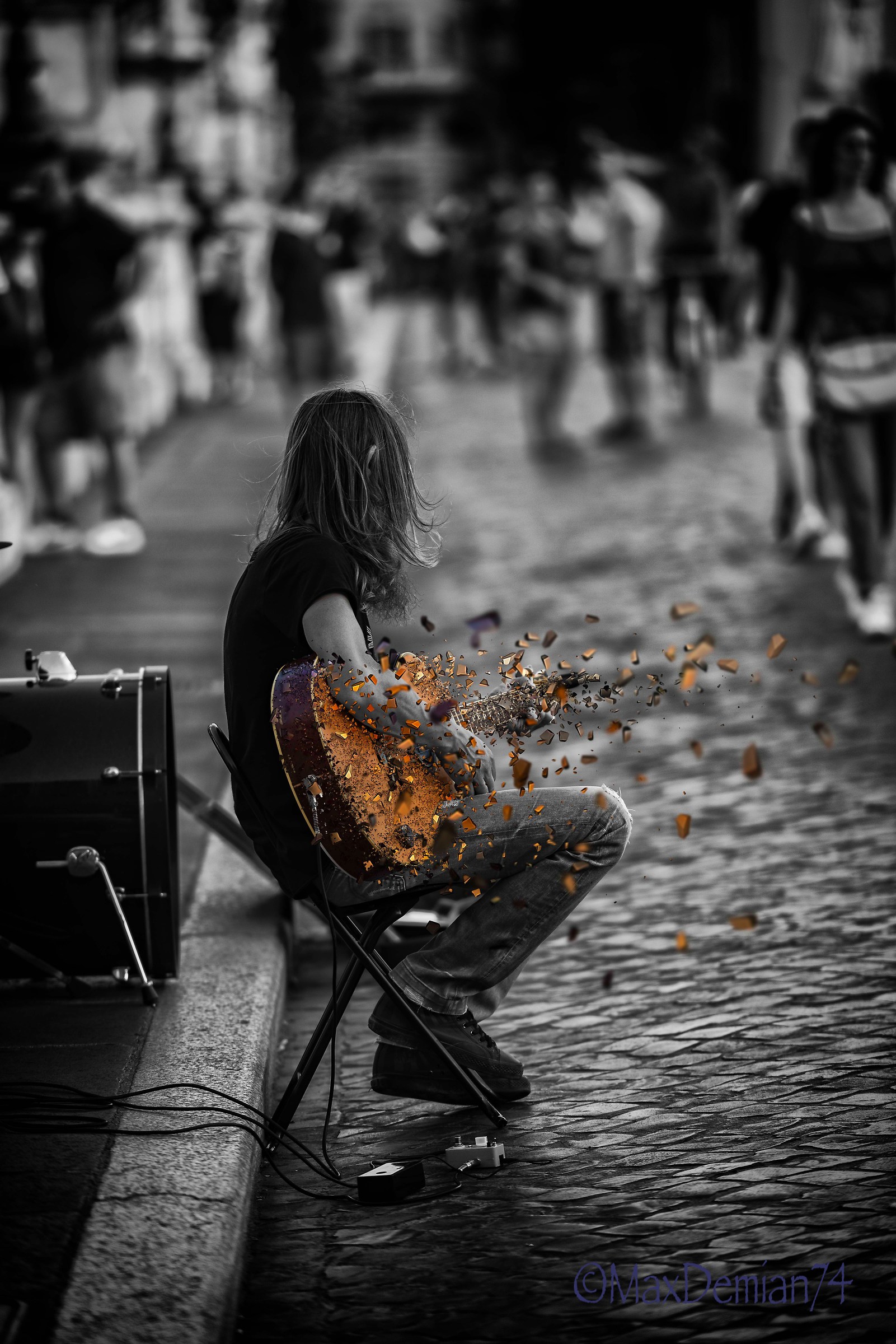 the faceless guitarist