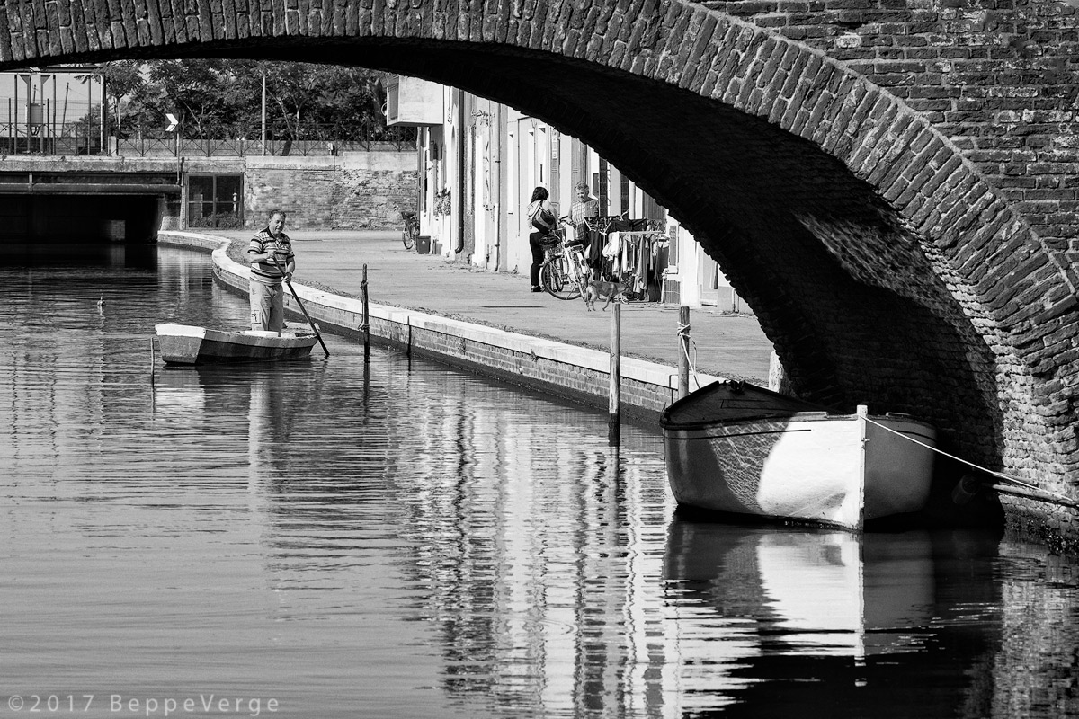 Under the bridges of Comacchio