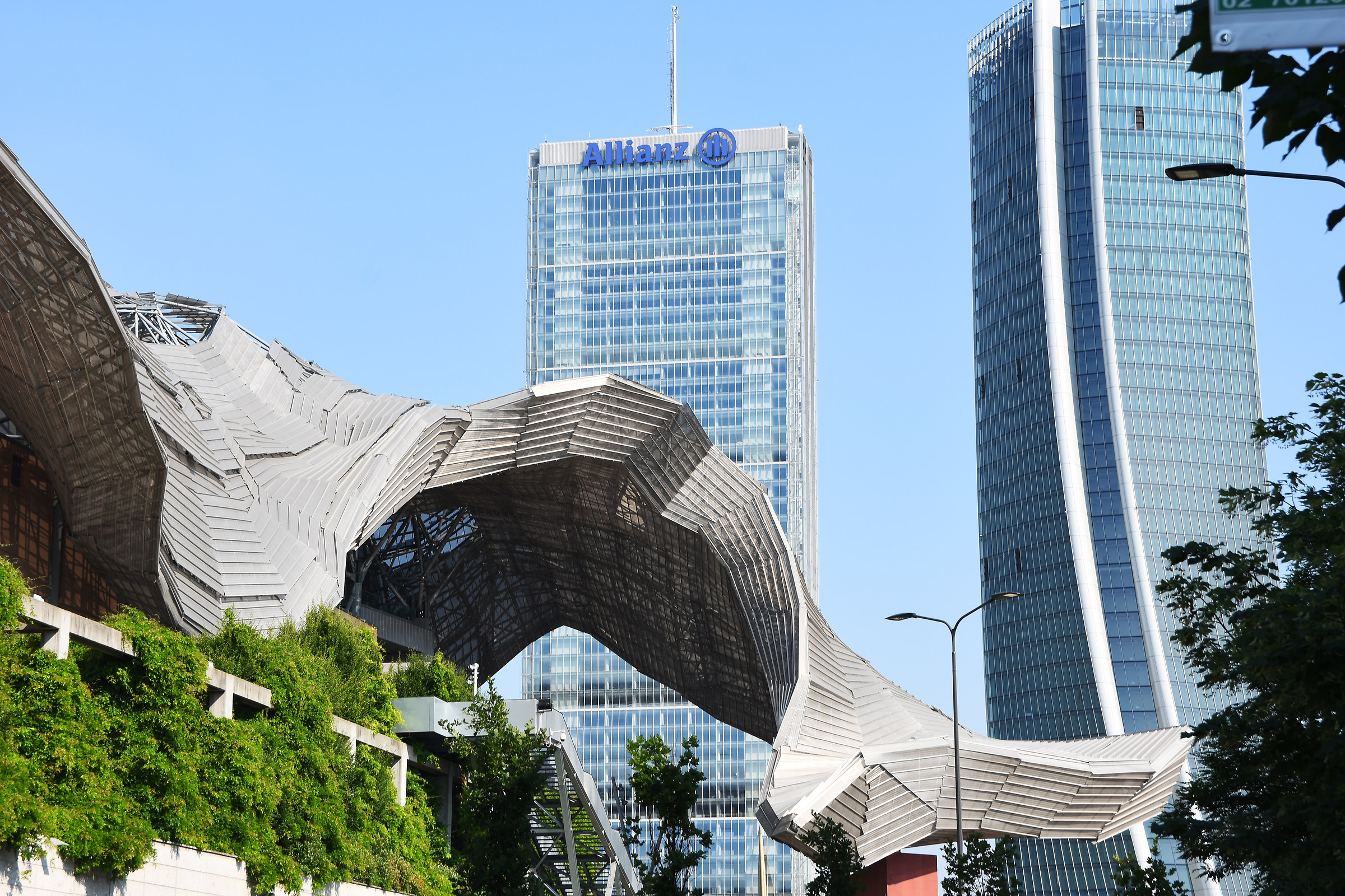 In the sea of ??Milan