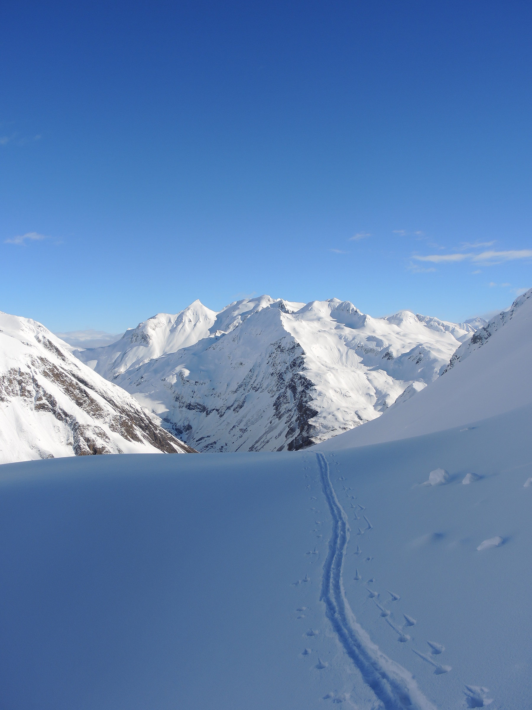 Traces in fresh snow - mountaineering