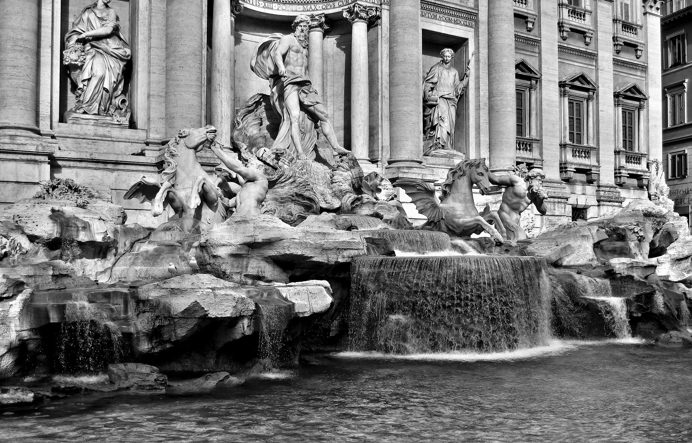 Rome - Trevi Fountain - B / W
