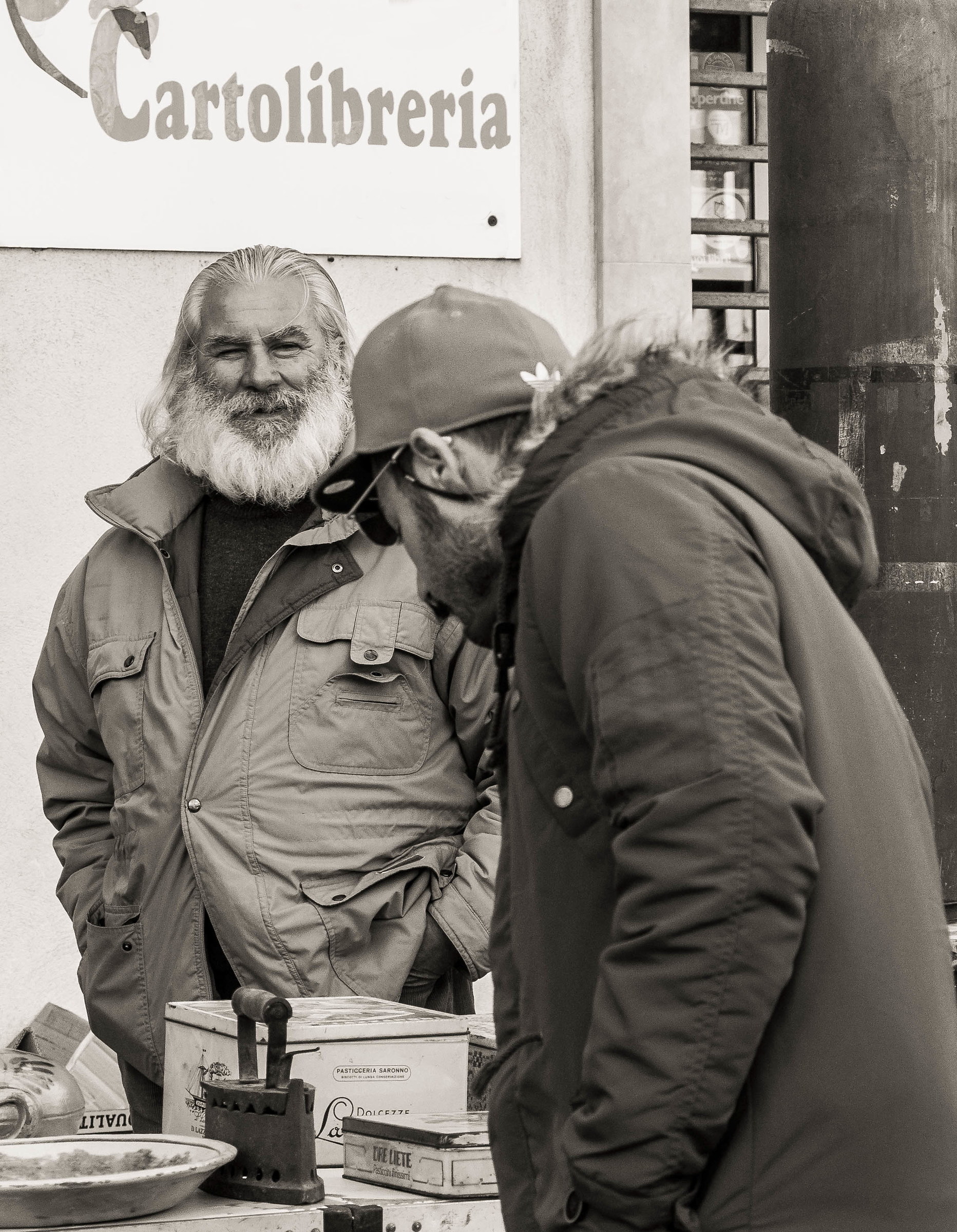 The walking salesman at the flea market