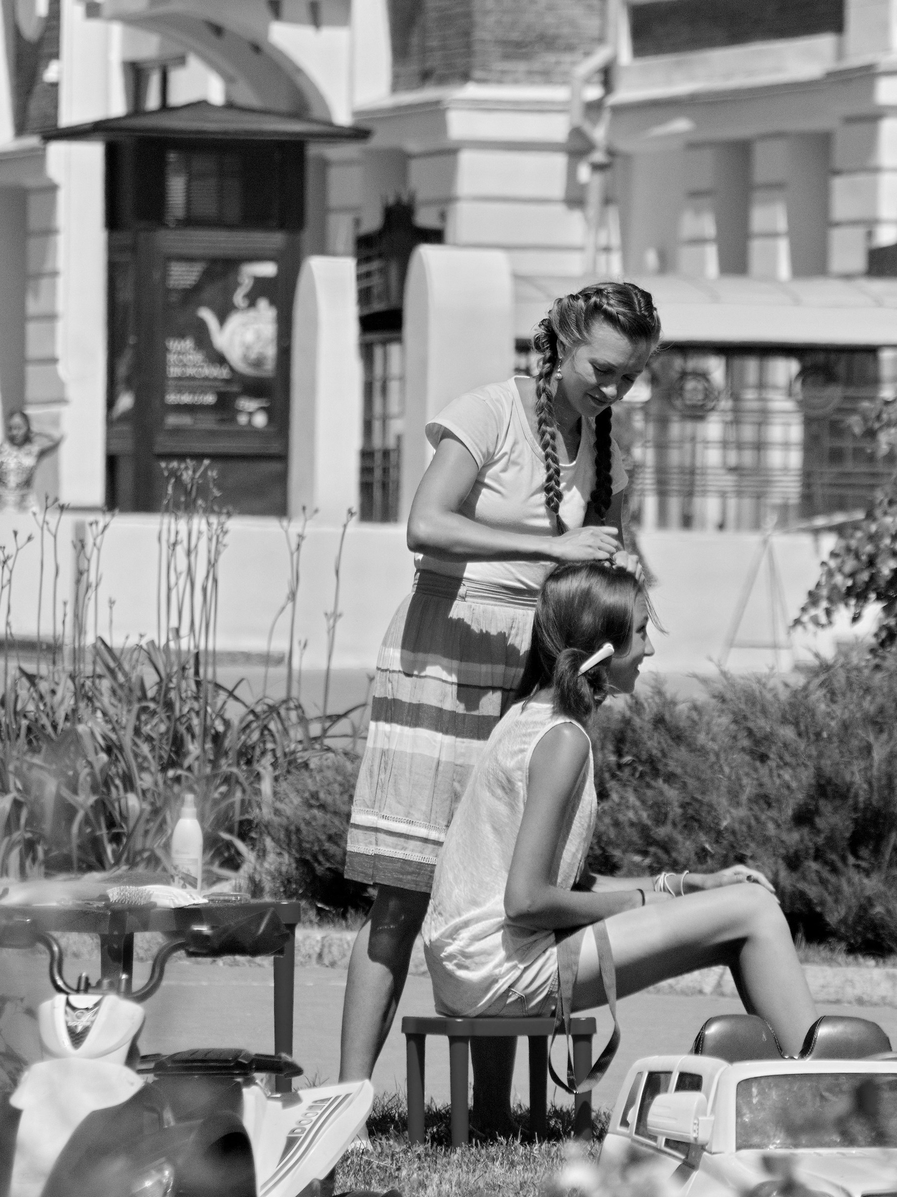 Russian Women: The Hairdresser