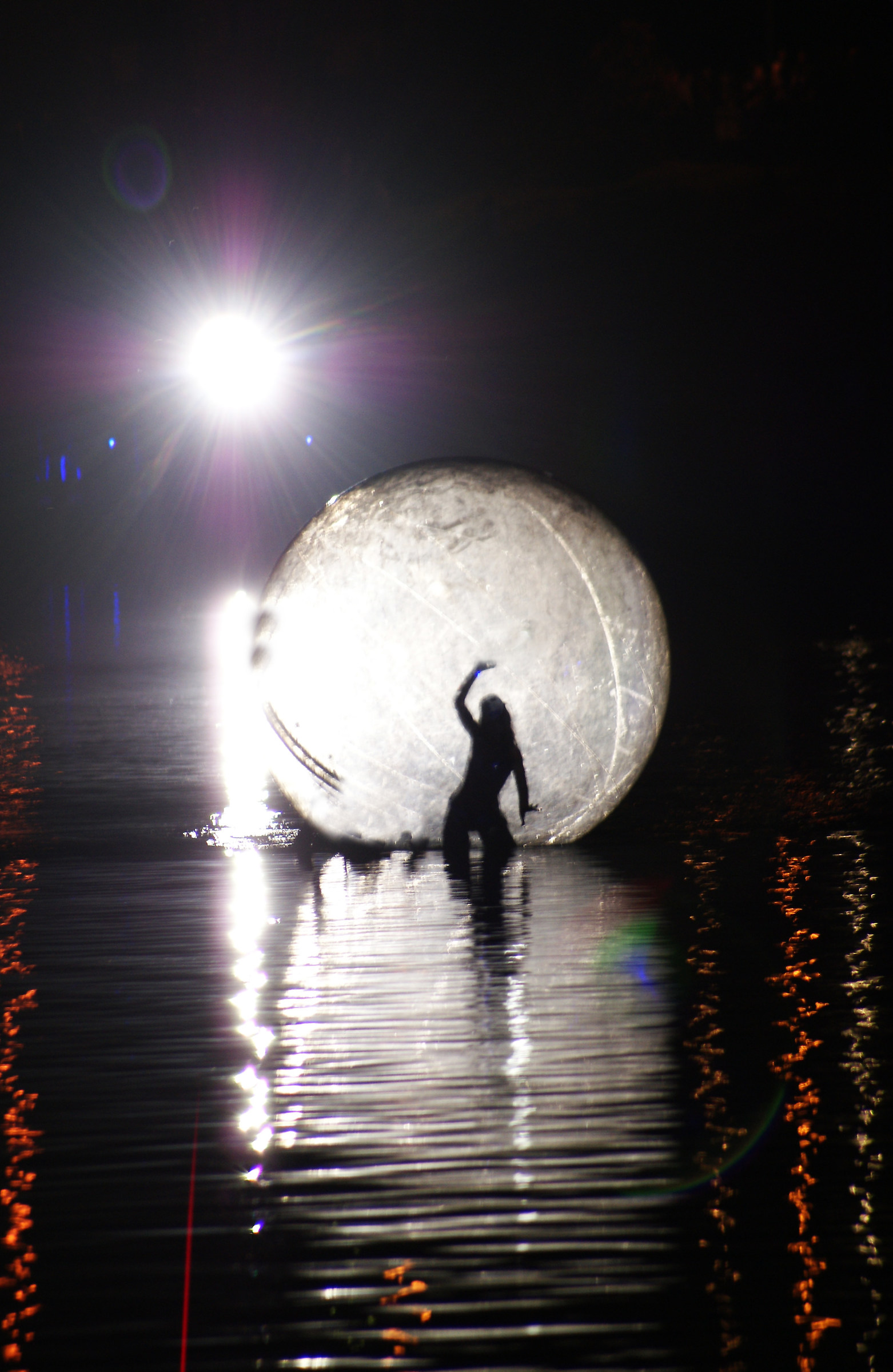 water ball spettacolo nell'acqua