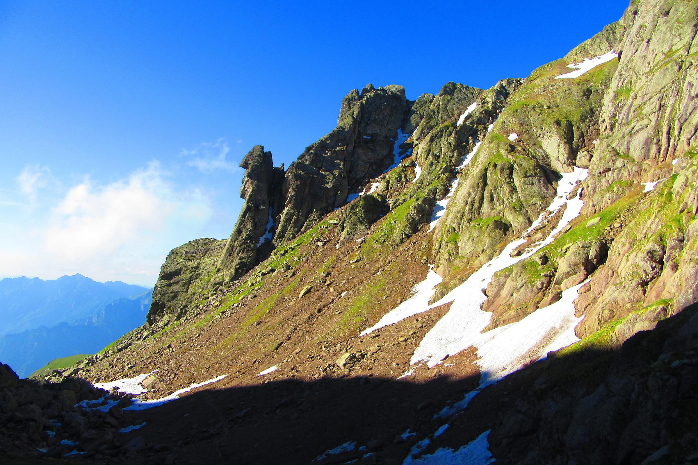 La sfinge in val d'inferno verso il Pizzo tre Signori