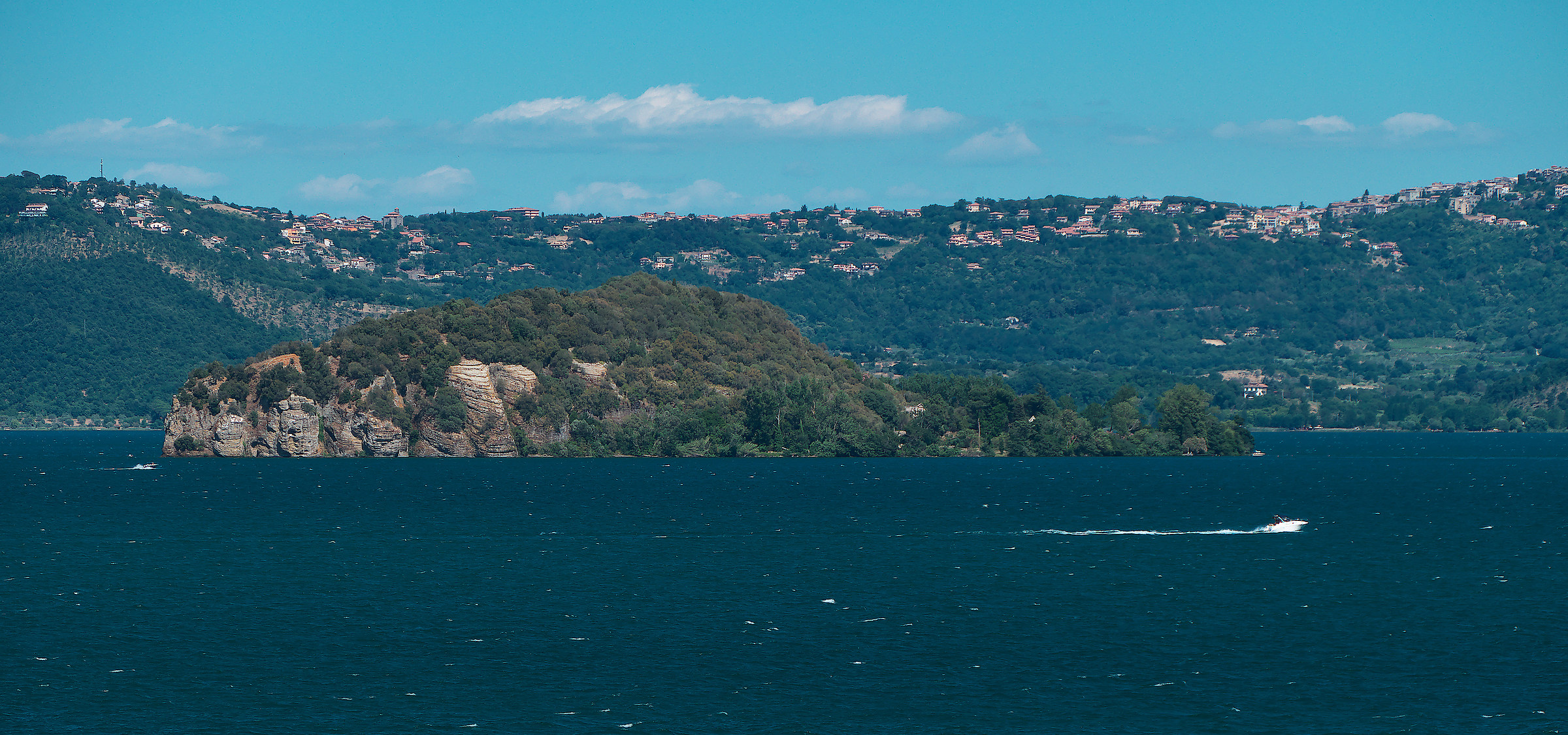 Isola bisentina(Lago di Bolsena)