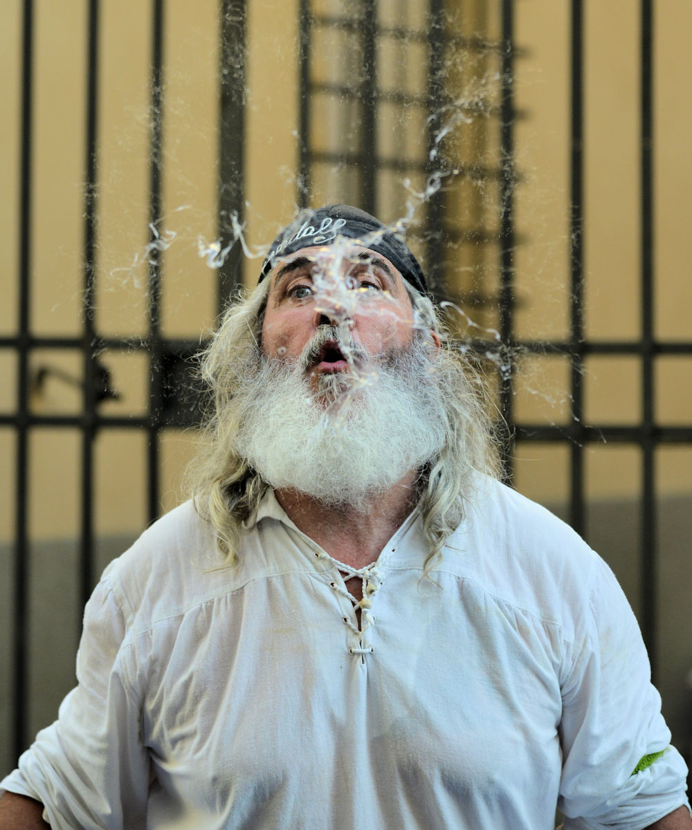 Eeetciuuuu ... Health!